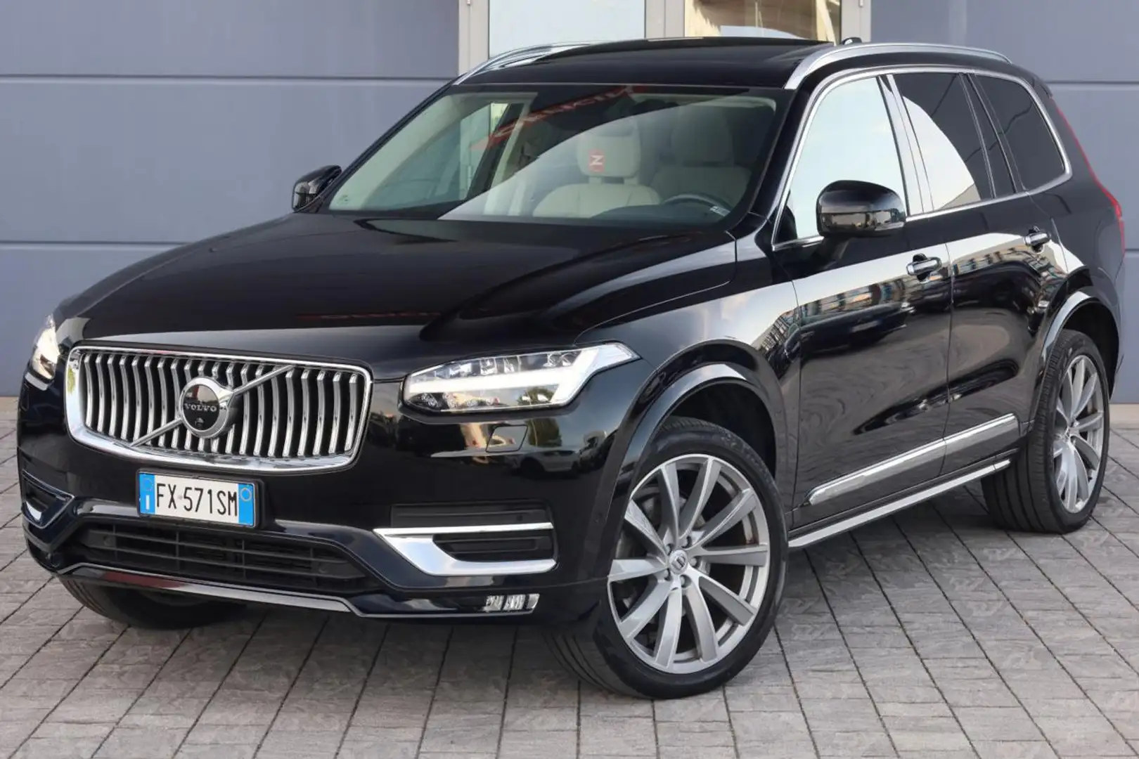 Volvo XC90 B5 (d) AWD Geartronic Inscription Prezzo Netto Nero - 1