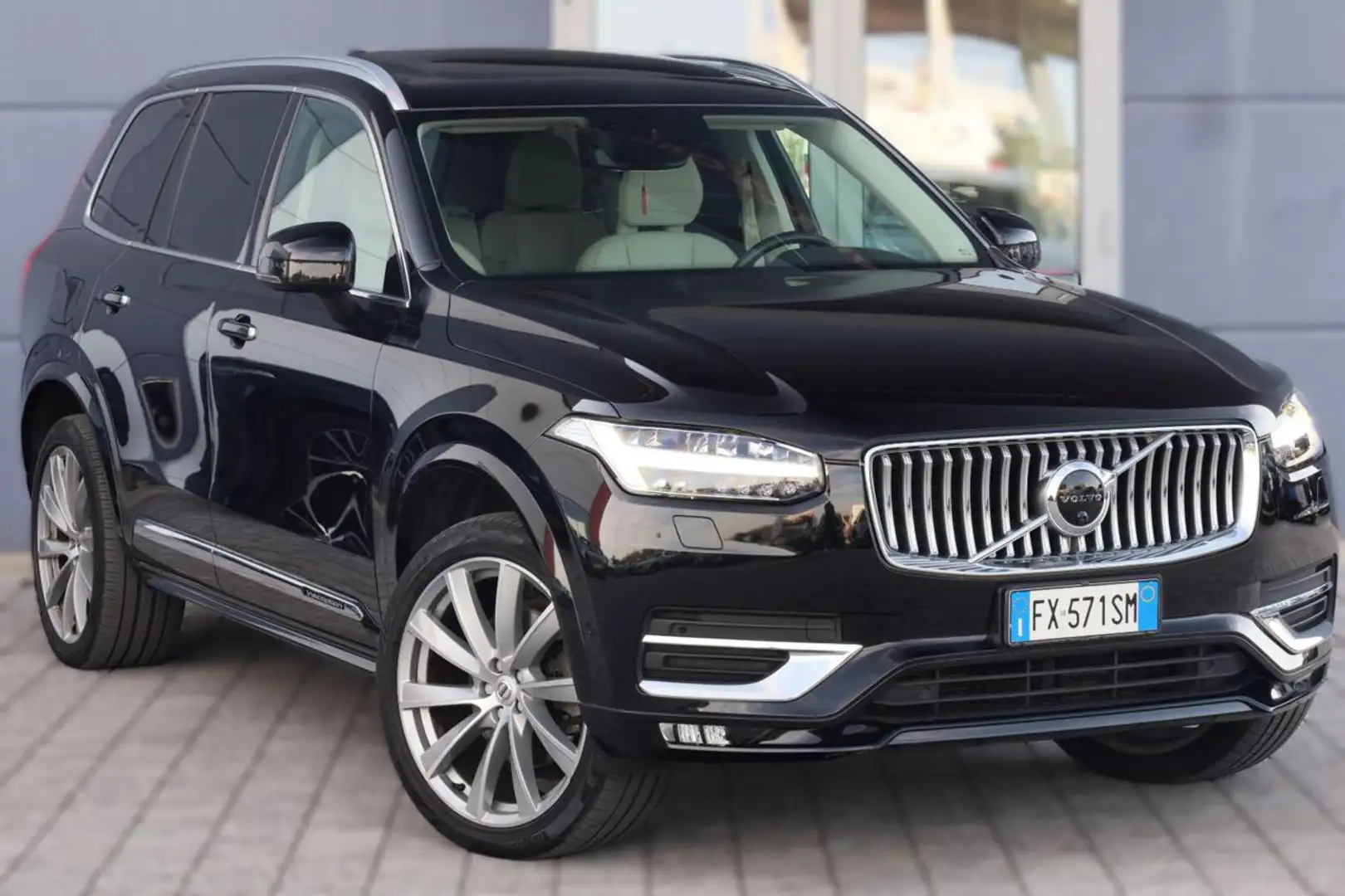 Volvo XC90 B5 (d) AWD Geartronic Inscription Prezzo Netto Nero - 2