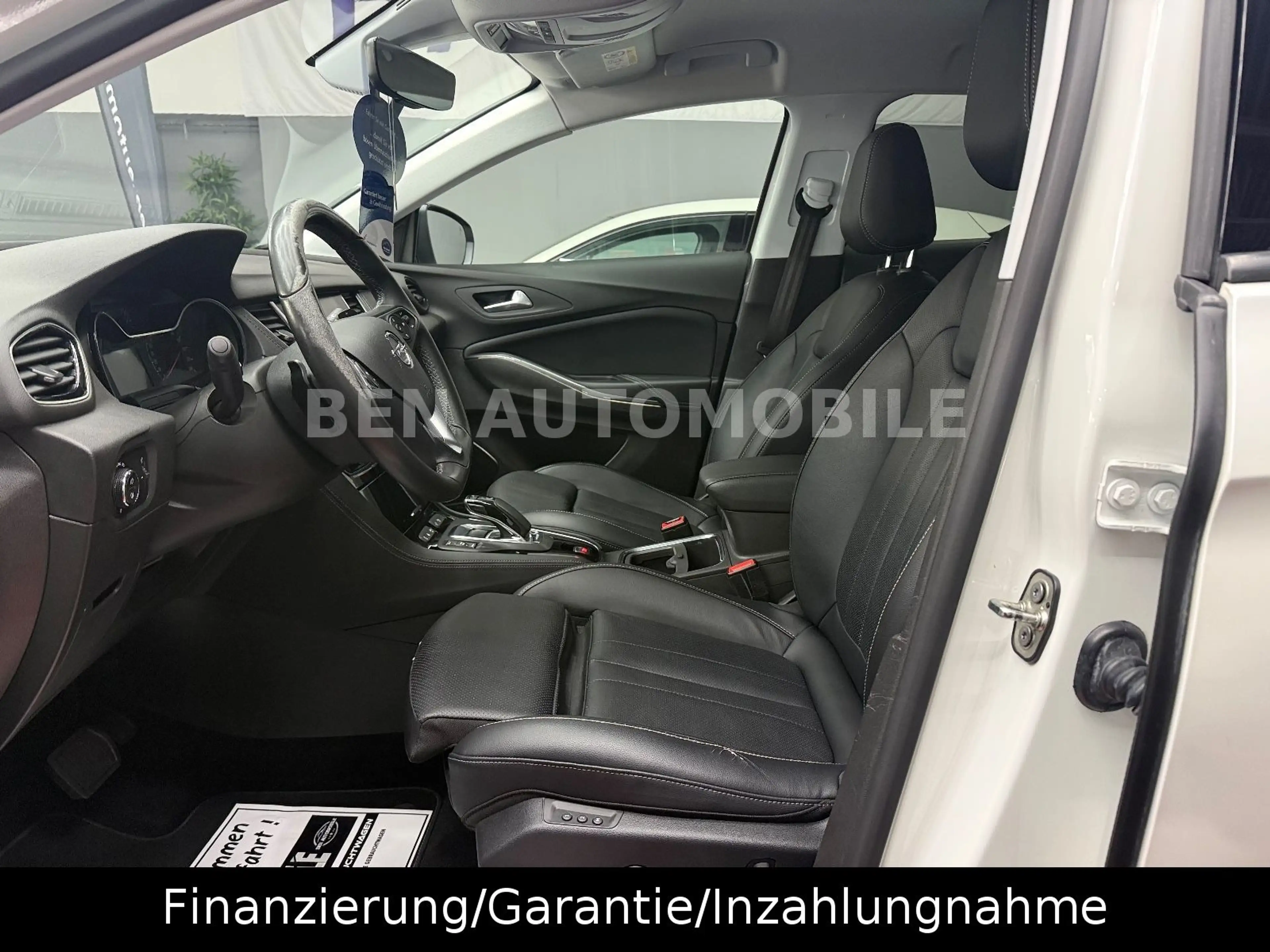 Opel Grandland X 1.6 Turbo Hybrid/Ultimate/1.HD — photo 6