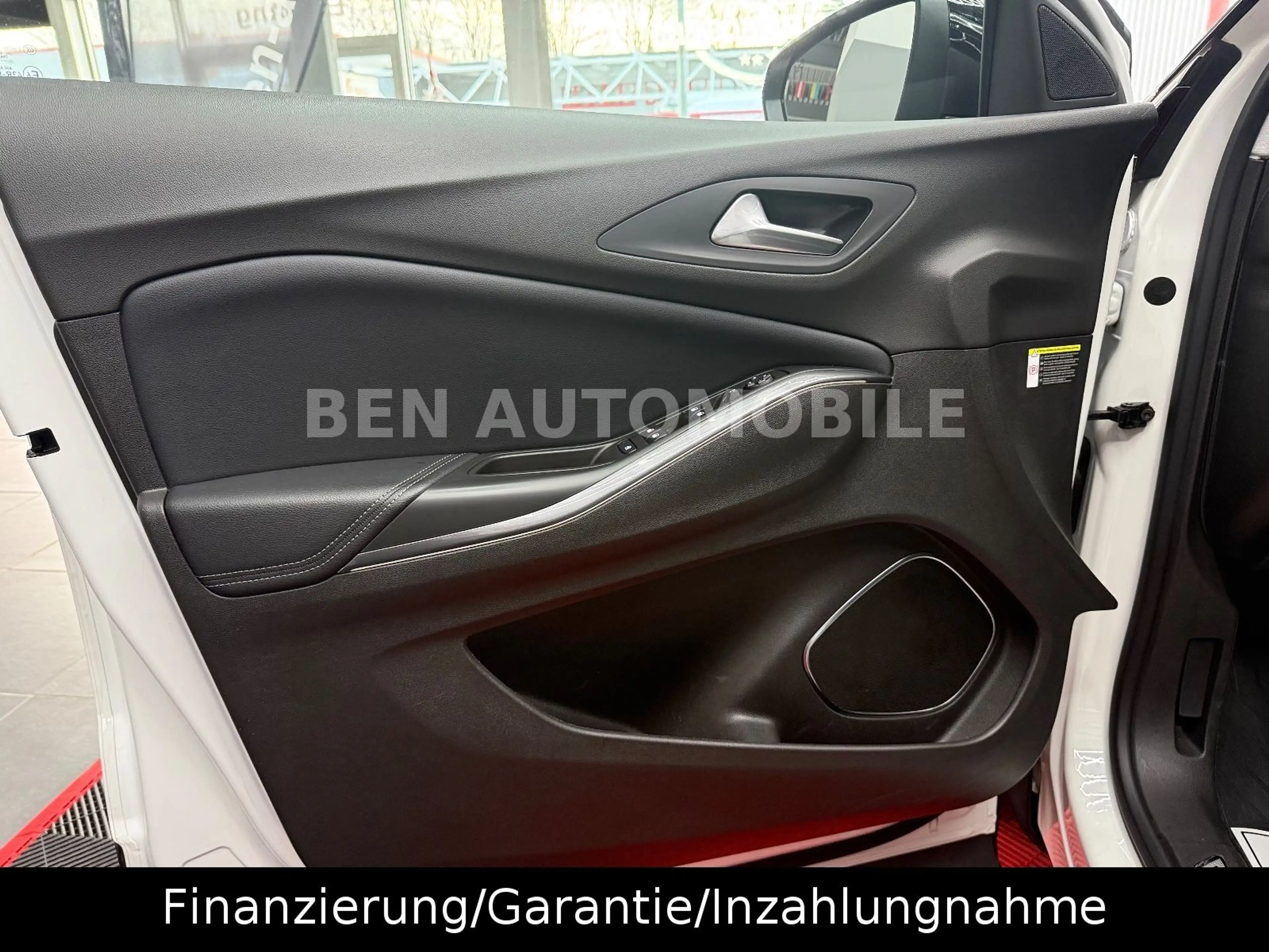 Opel Grandland X 1.6 Turbo Hybrid/Ultimate/1.HD — photo 8