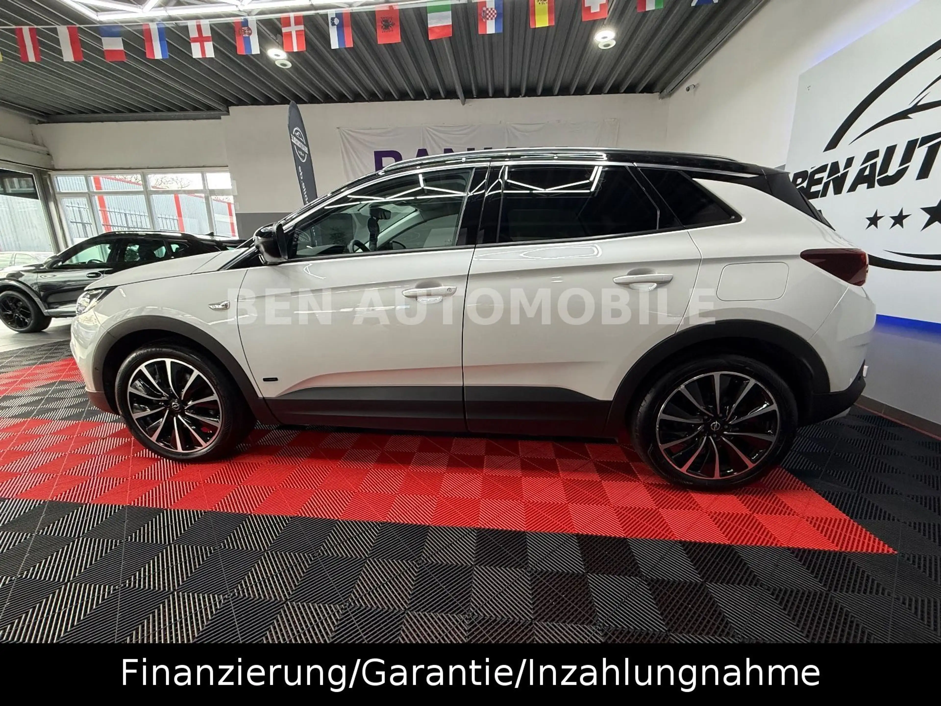 Opel Grandland X 1.6 Turbo Hybrid/Ultimate/1.HD — photo 9