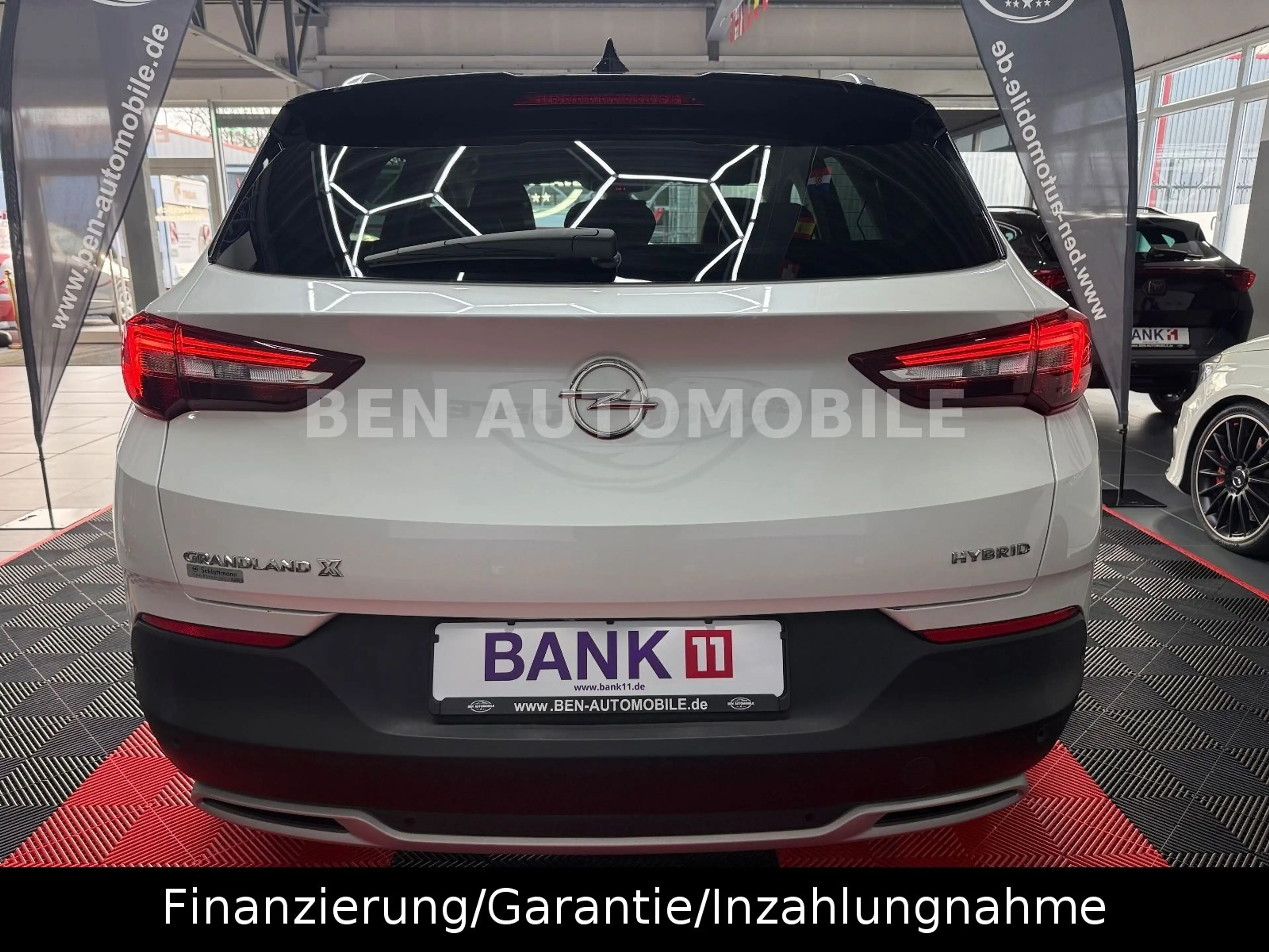 Opel Grandland X 1.6 Turbo Hybrid/Ultimate/1.HD — photo 15