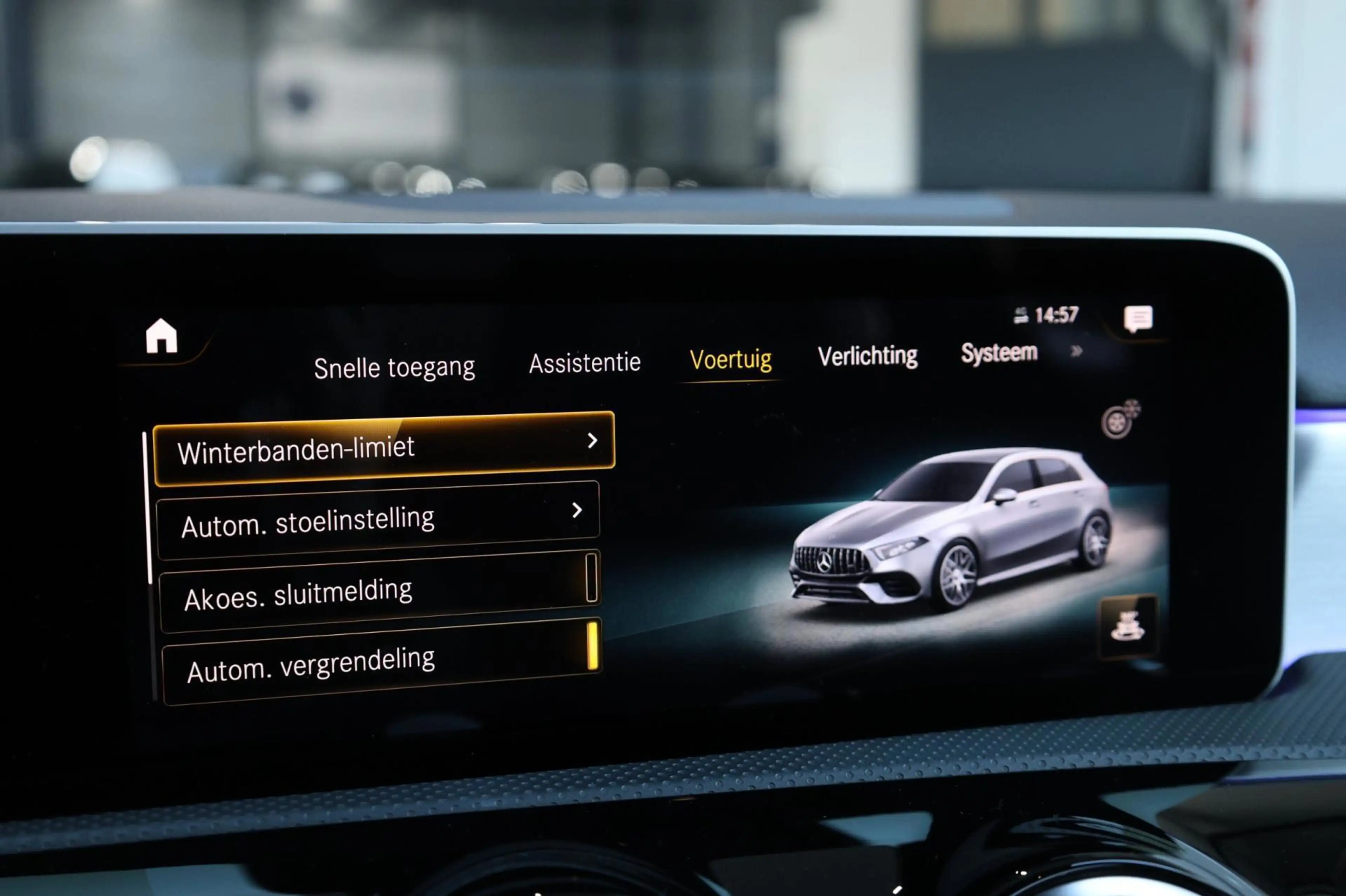 Mercedes-Benz A 45 AMG 4MATIC+ MULTIBEAM/VIRTUAL/SFEER/PANO/LEER+S.VERWAR — photo 17