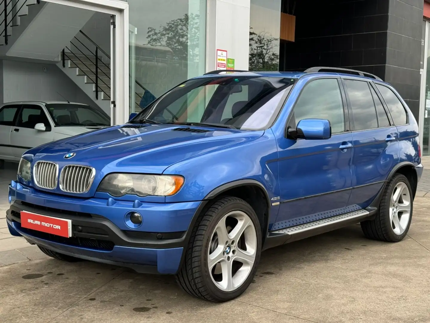 BMW X5 4.6i Blauw - 2