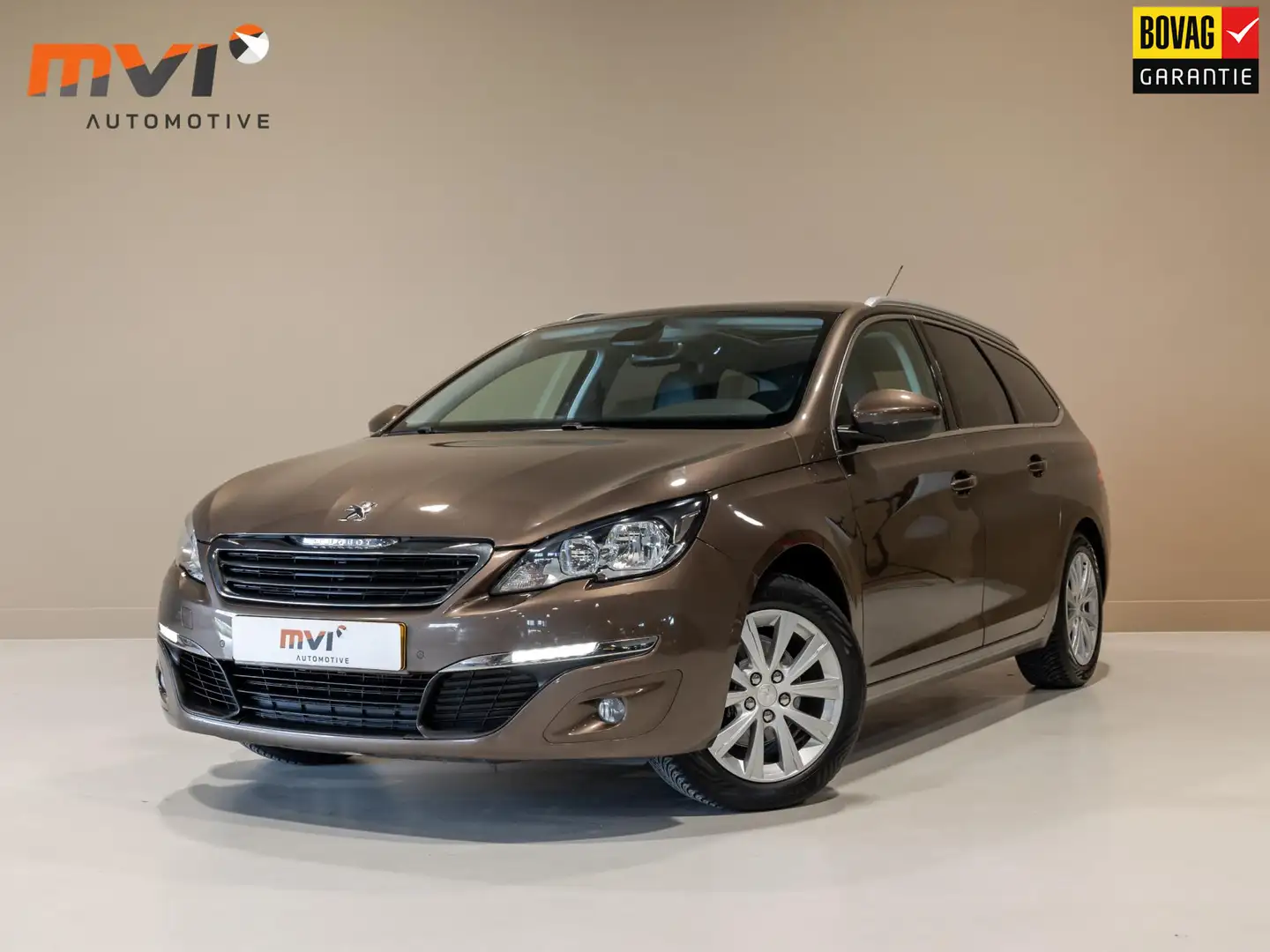 Peugeot 308 SW 1.2 e-THP Blue Lease Executive / 131pk / Panora Bruin - 1