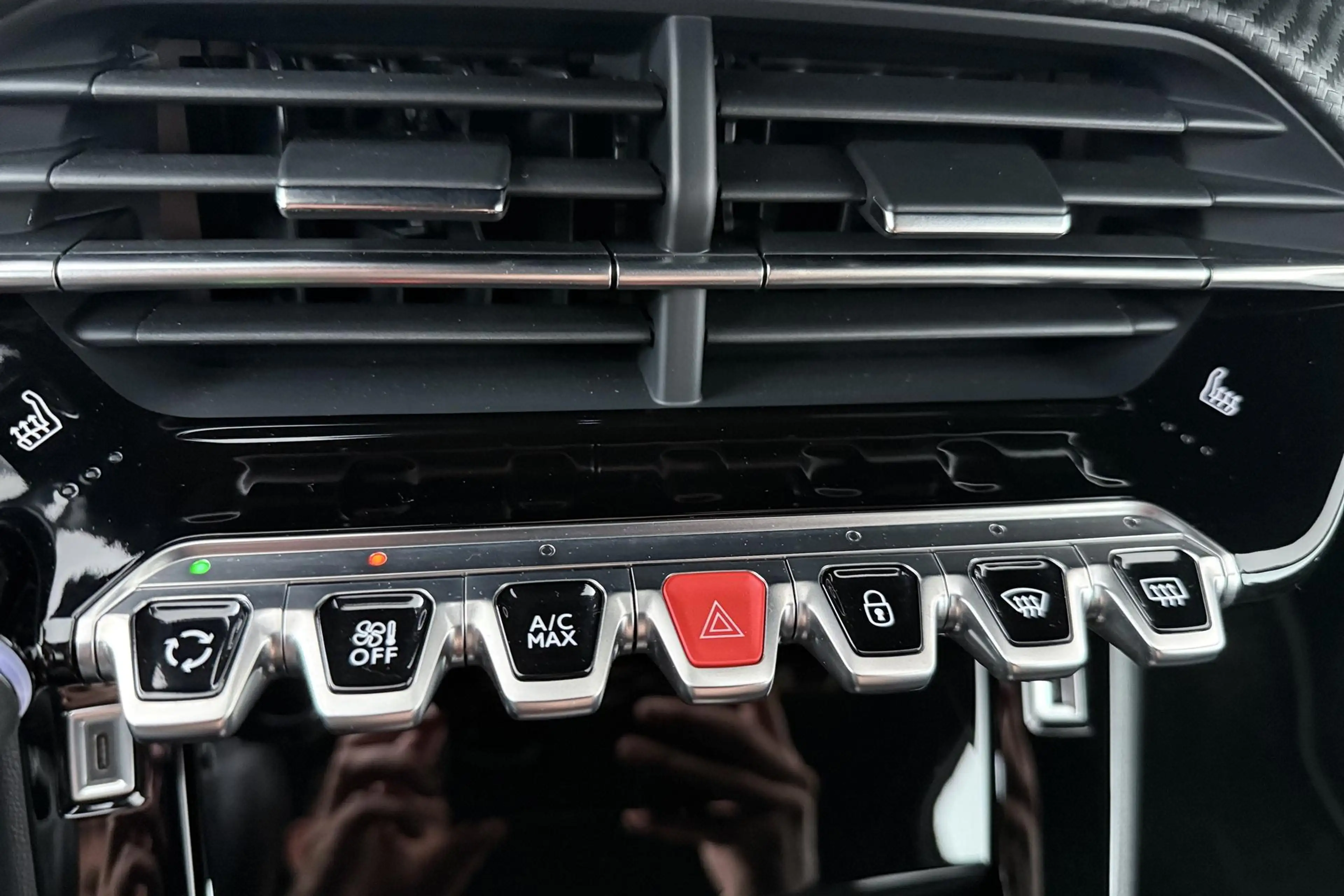 Peugeot e-208 EV GT Pack 50 kWh | SOH 99% | Stoelverwarming | Pa — photo 7