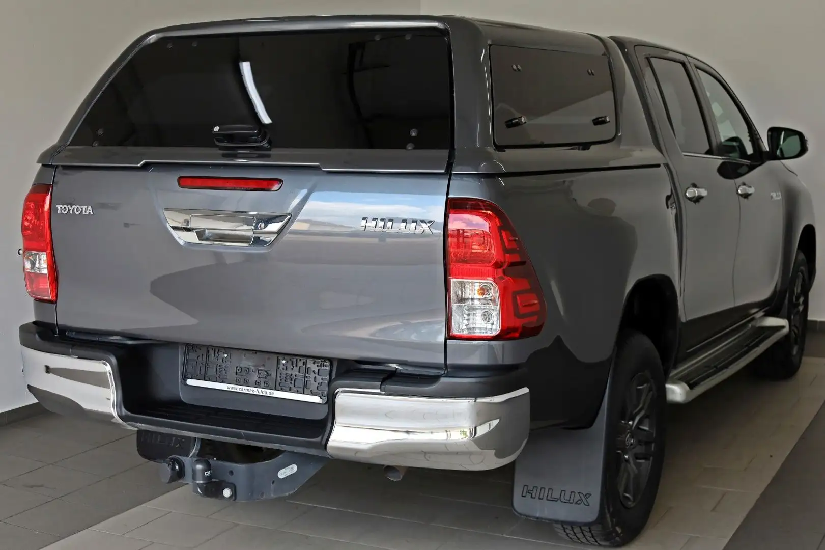 Toyota Hilux 2.8 Comfort 4x4,Kamera,HardTop,CarPlay,AHK Gris - 2