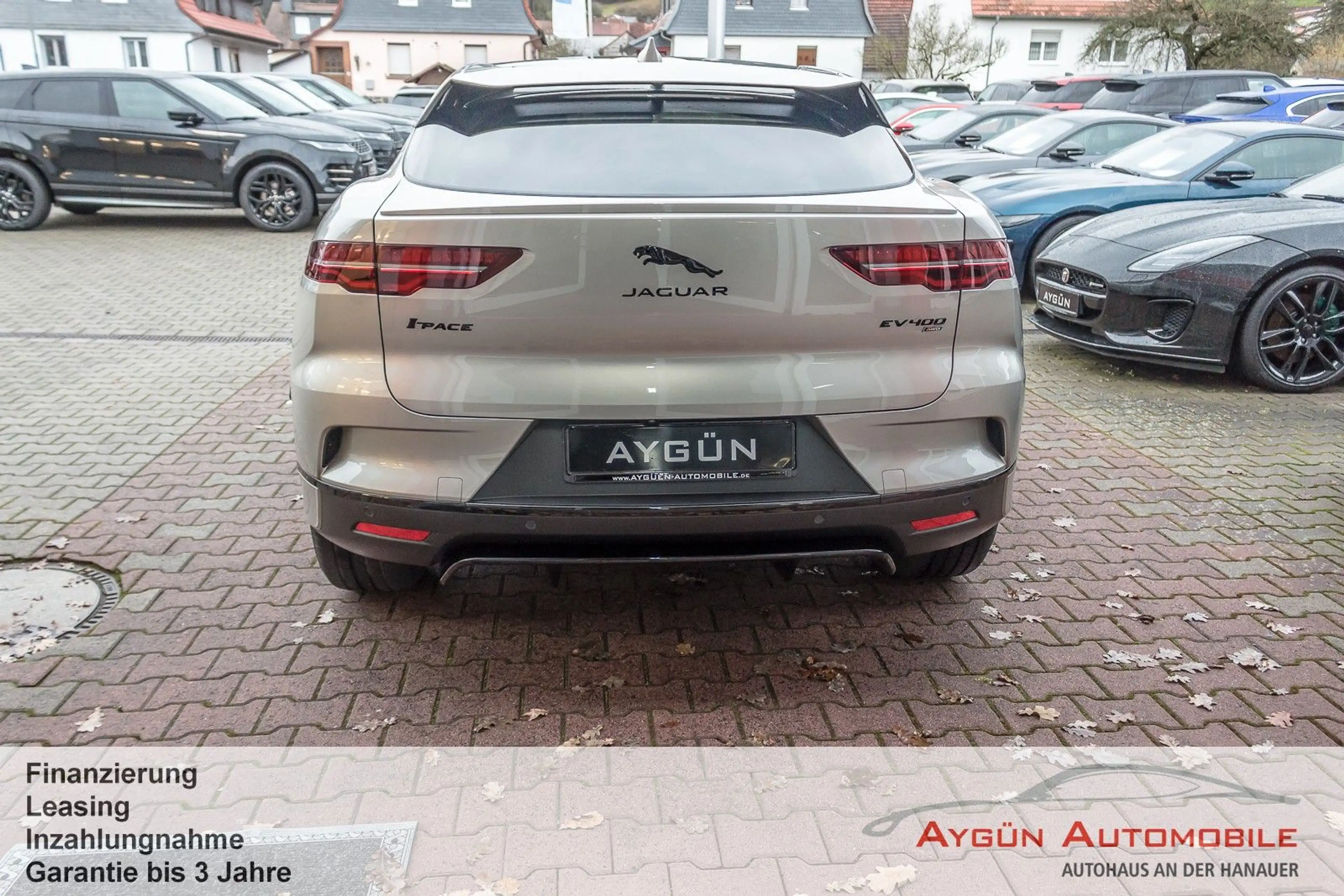 Jaguar I-Pace EV400 S*Luftfahrwerk*Pano*Matrix-LED*20"* — photo 10