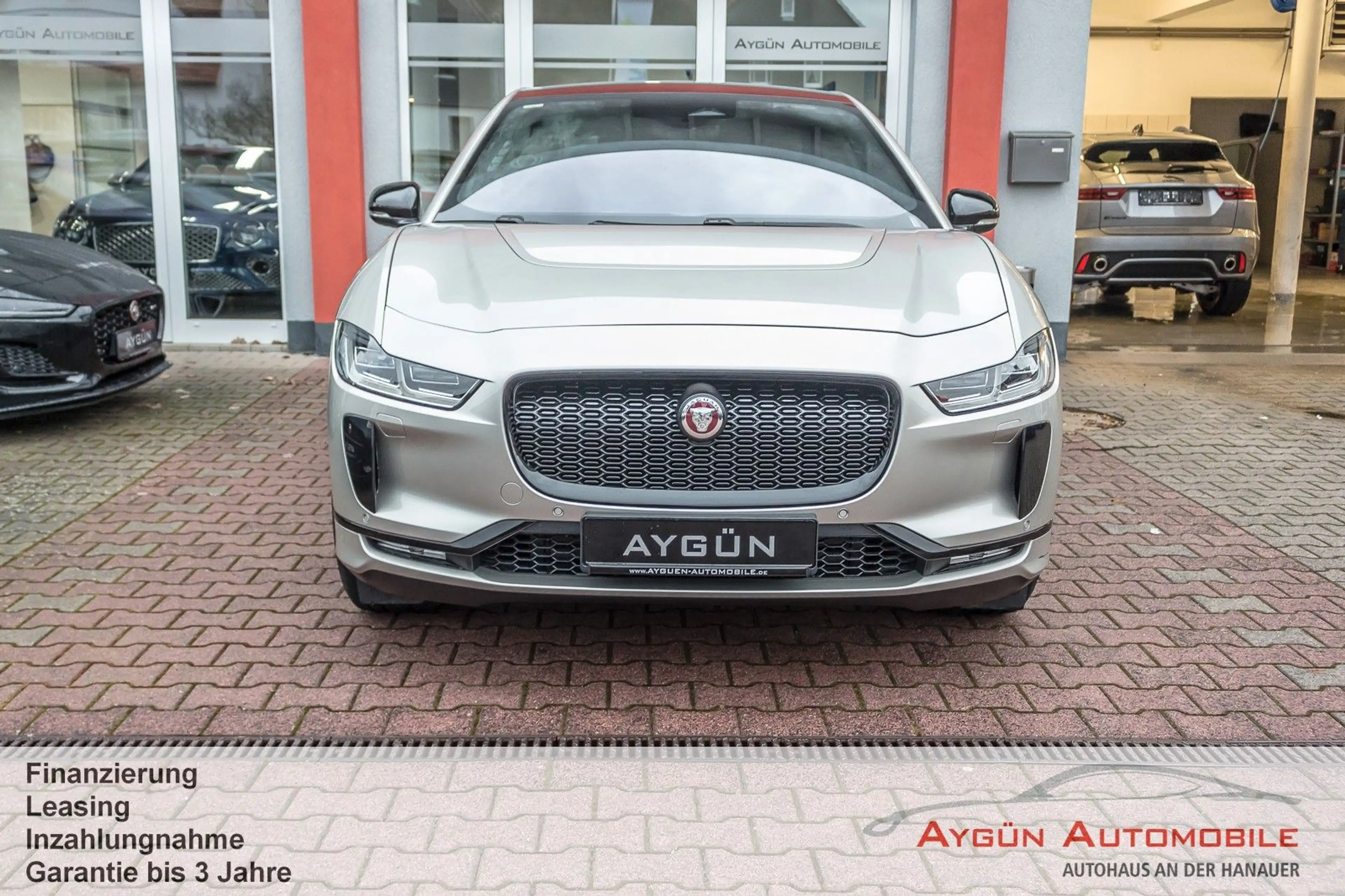 Jaguar I-Pace EV400 S*Luftfahrwerk*Pano*Matrix-LED*20"* — photo 7