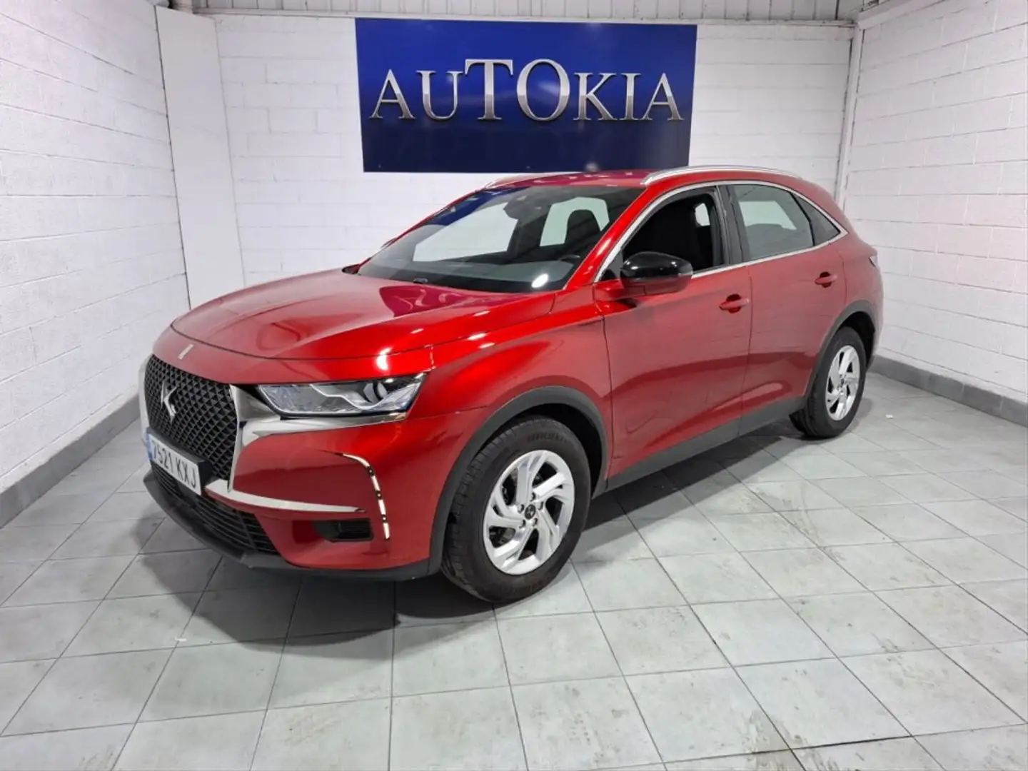 DS Automobiles DS 7 Crossback 1.5BlueHDi Be Chic Rood - 1