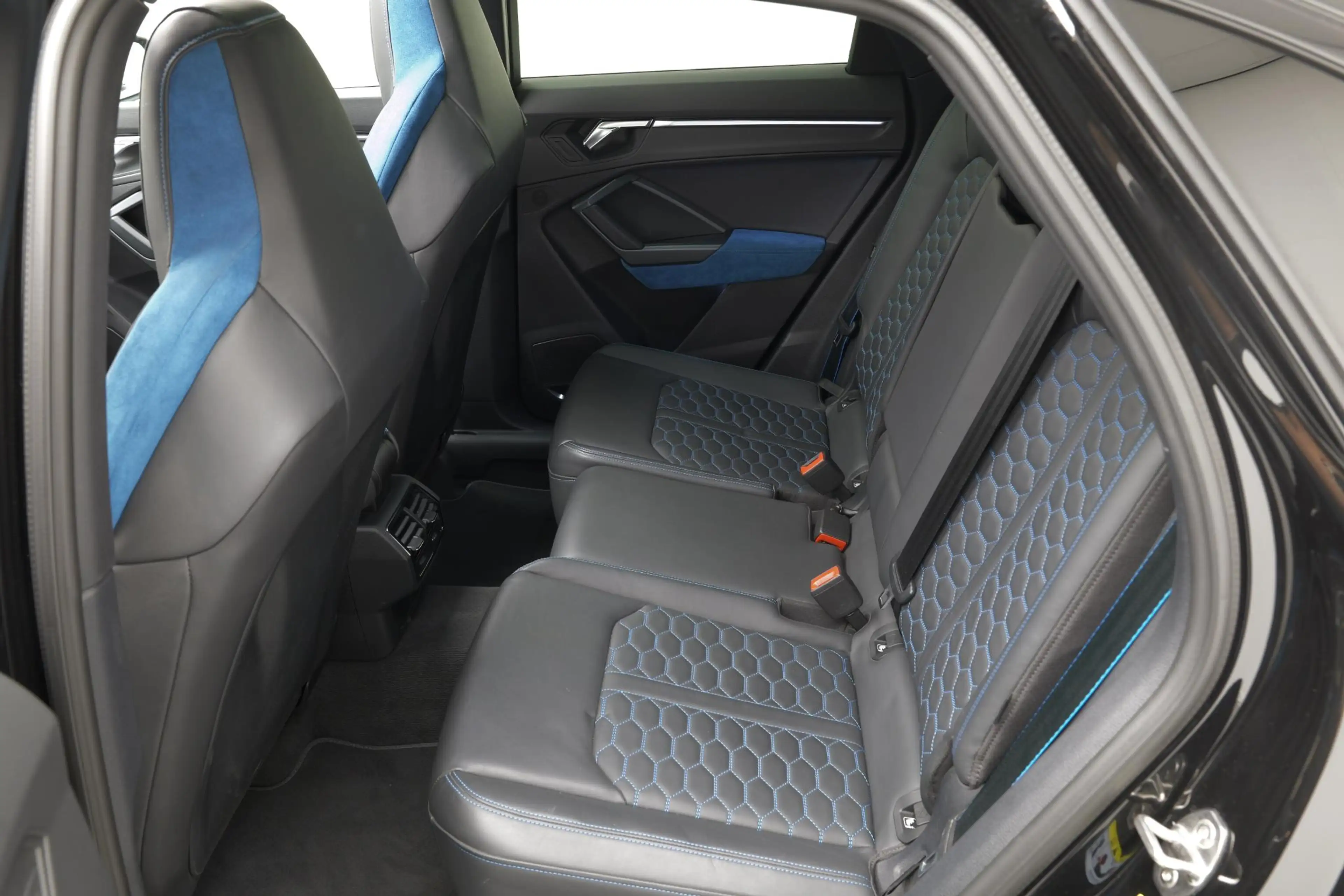Audi RS Q3 RSQ3 Sportback 2.5 TFSI Quattro |Pano|Ceramic|Carb — photo 9
