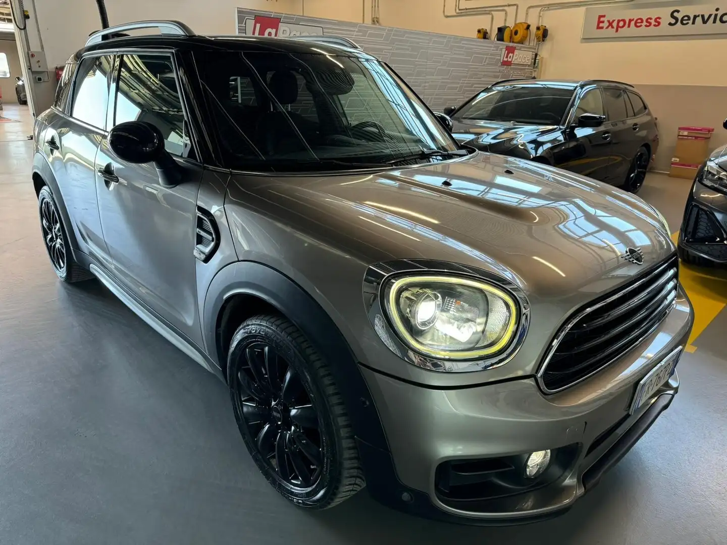 MINI Cooper Countryman Mini 1.5 Cooper Countryman Grigio - 2