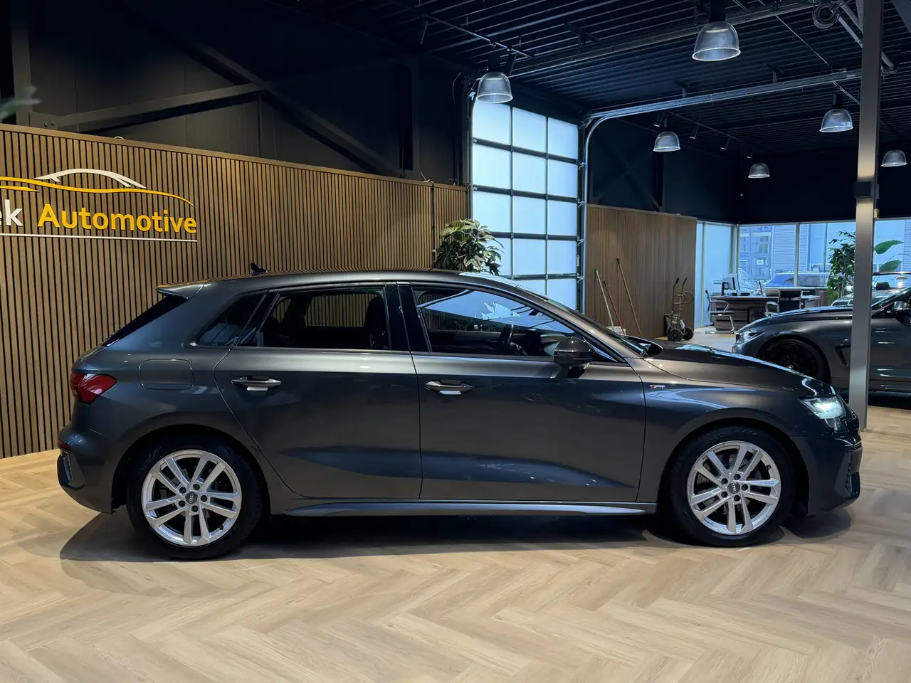 Audi A3 Sportback 35 TFSI S edition automaat Elektrisch, миниатюра 2