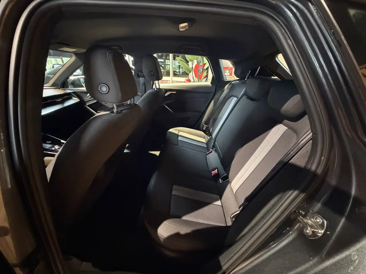 Audi A3 Sportback 35 TFSI S edition automaat Elektrisch, миниатюра 13
