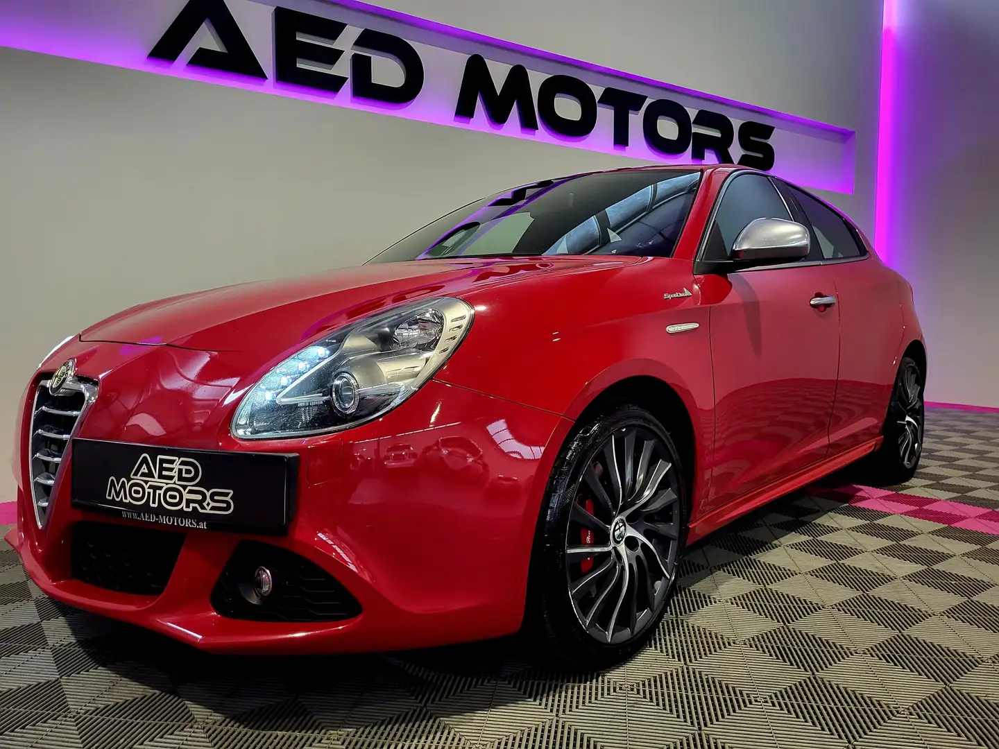 Alfa Romeo Giulietta Turismo Rot - 1
