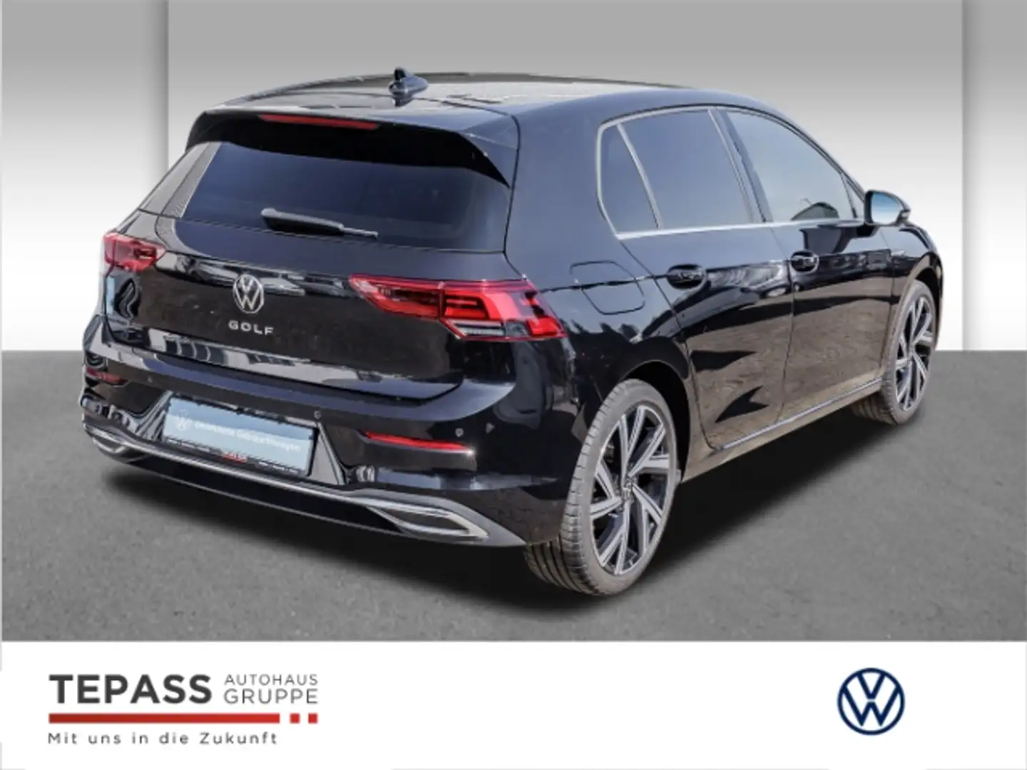 Volkswagen Golf VIII Lim. 1.5 TSI Style NAVI KLIMA PDC LED Zwart - 2