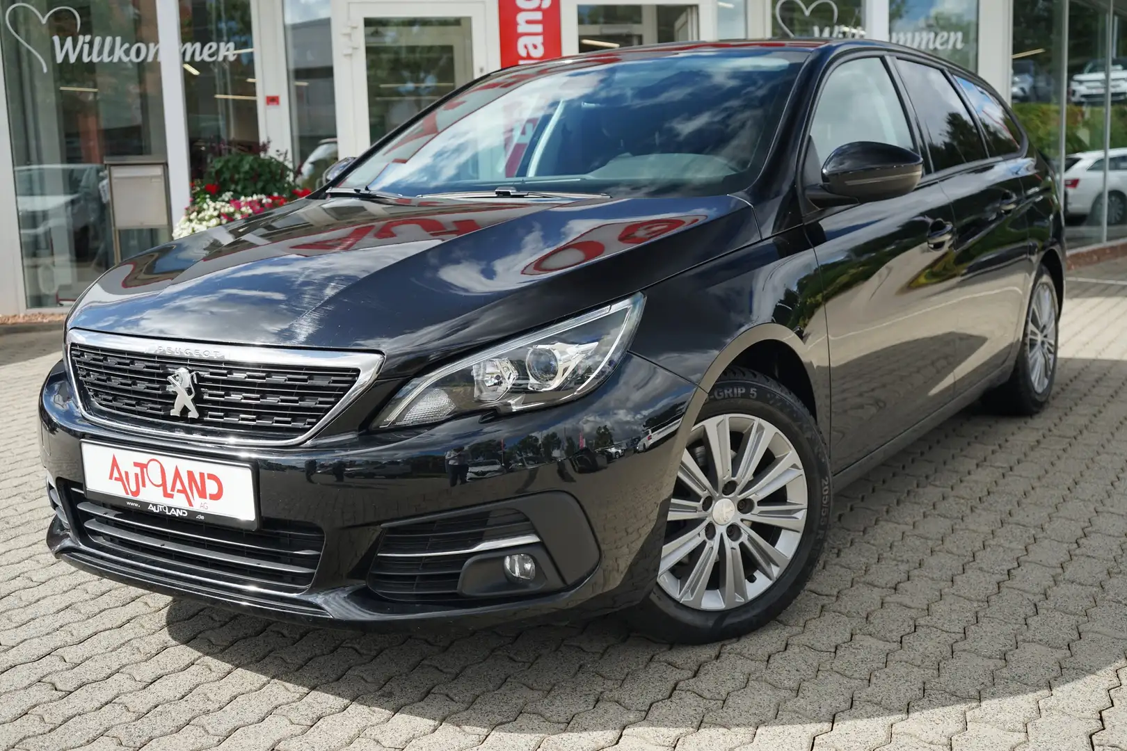 Peugeot 308 SW 1.2 12V e-THP Active Pack Navi Kamera DAB Schwarz - 2