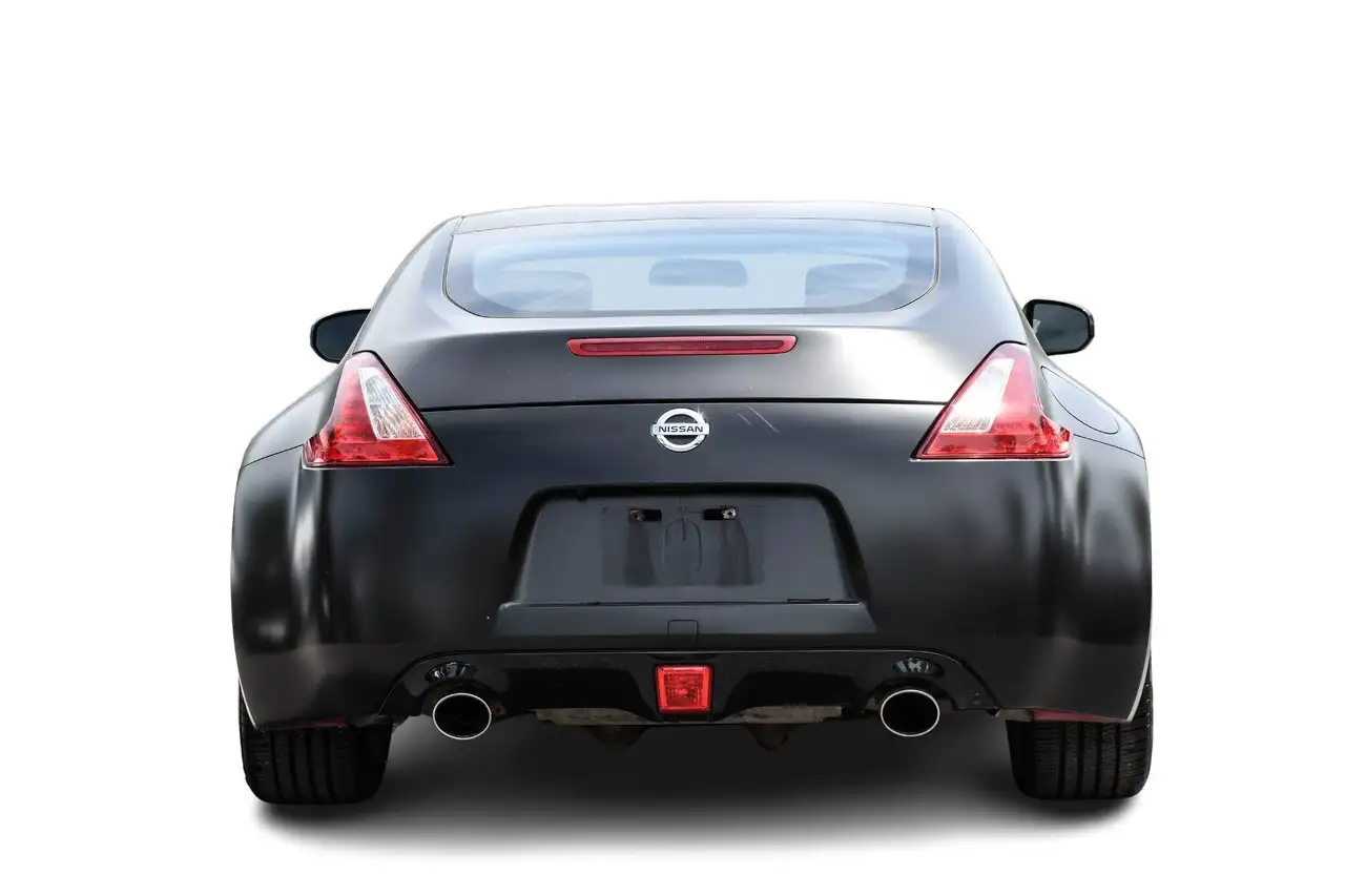 Nissan 370Z снимка Nissan 370Z
