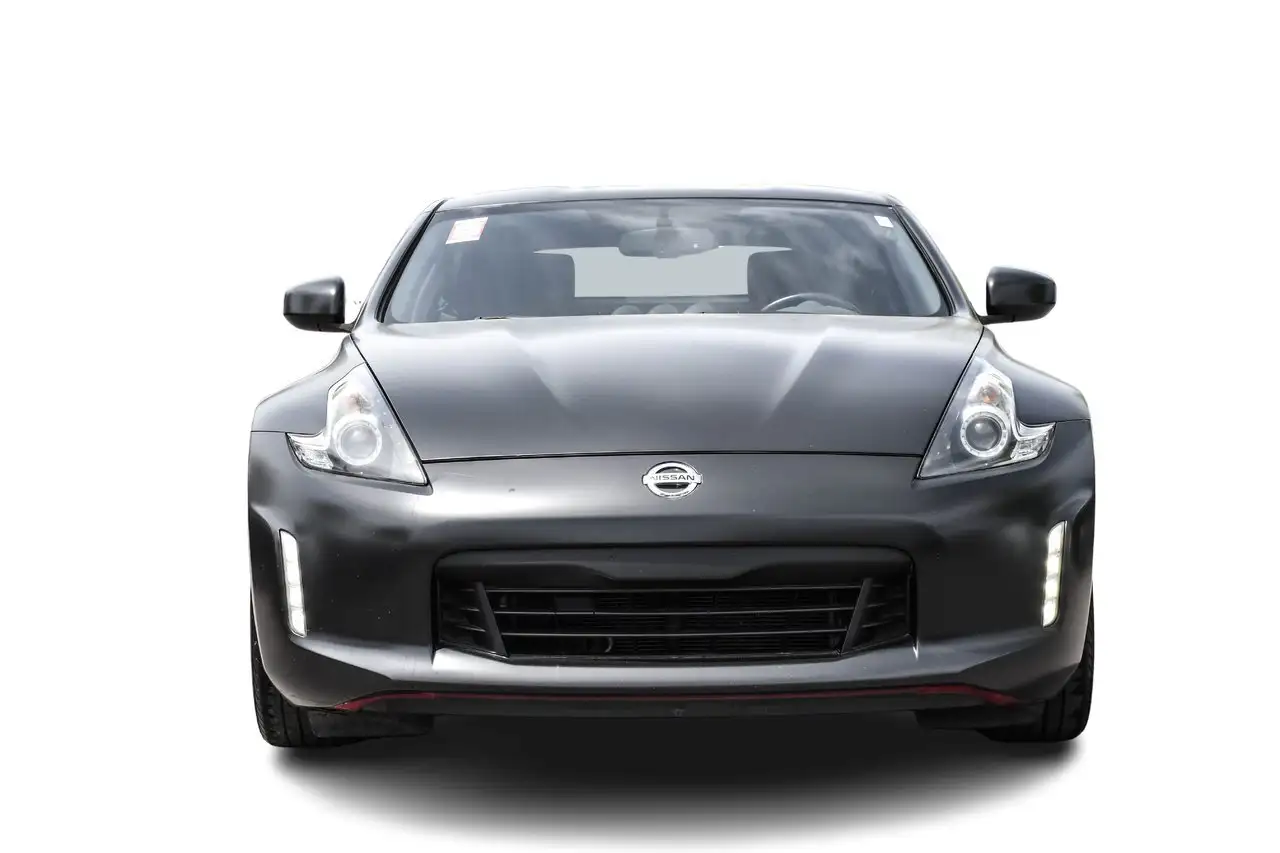 Nissan 370Z снимка Nissan 370Z