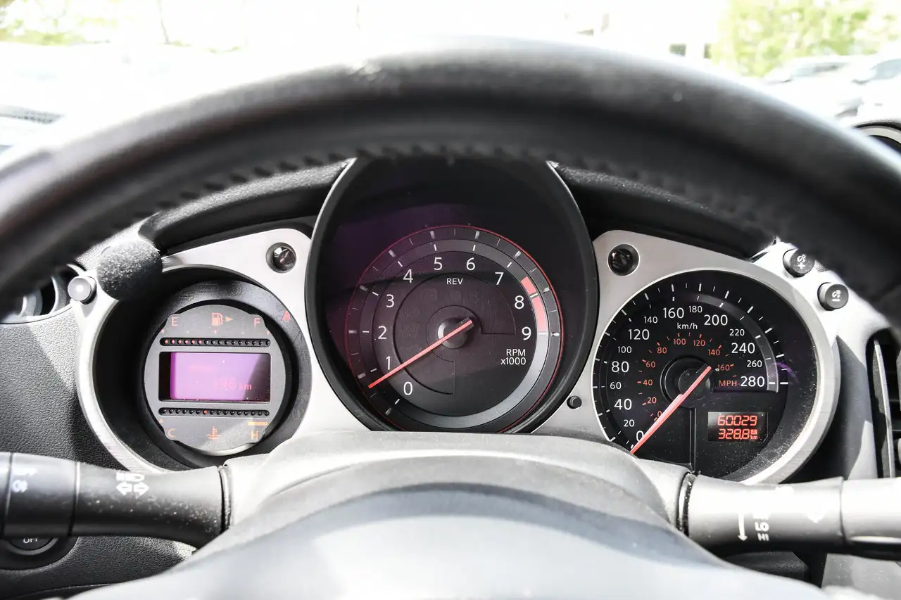 Nissan 370Z снимка Nissan 370Z