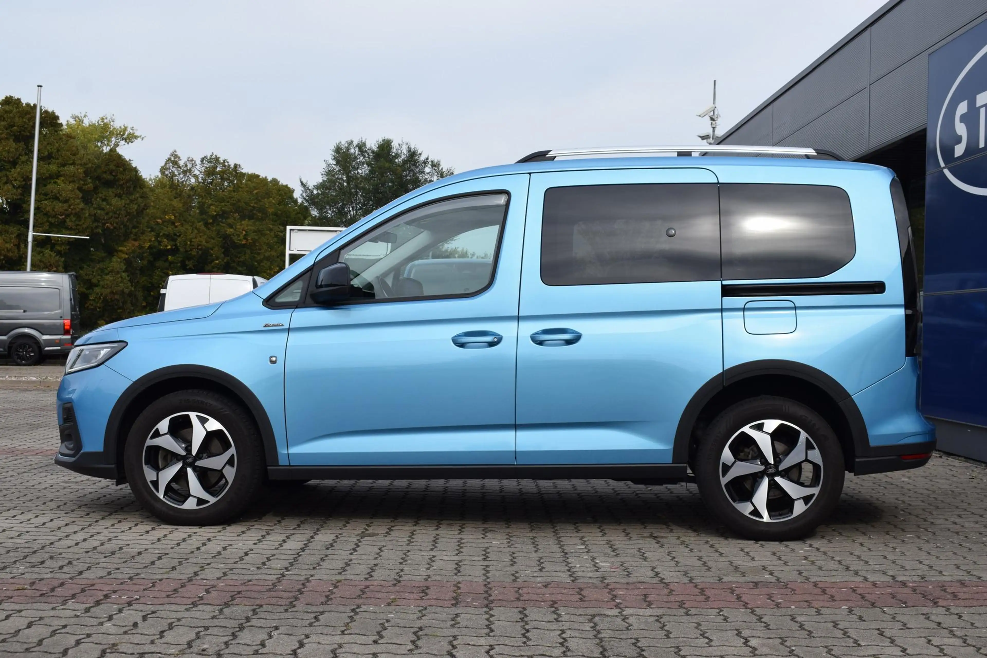 Ford Tourneo Connect 2.0 Active LED AHK Kamera — photo 3