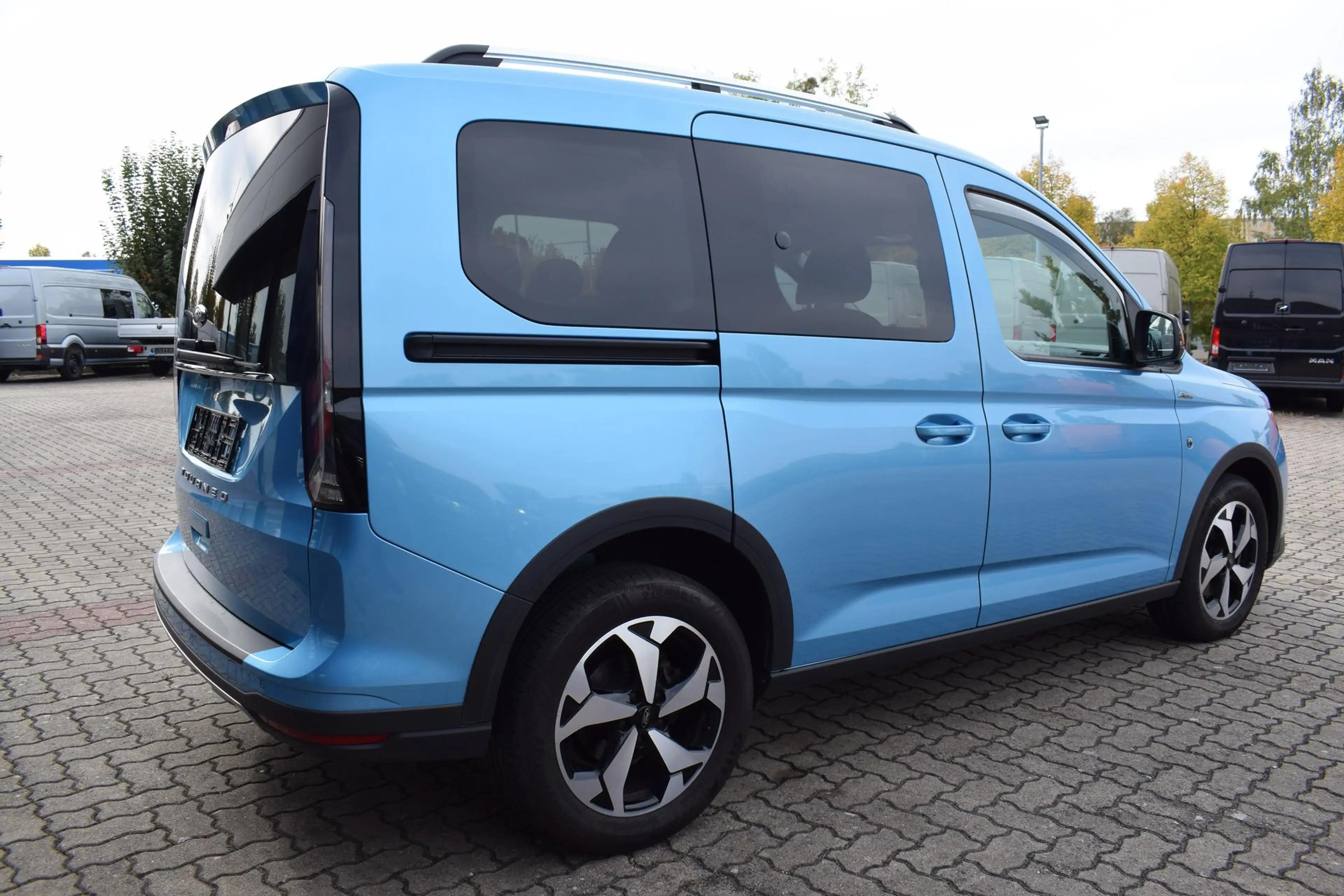 Ford Tourneo Connect 2.0 Active LED AHK Kamera — photo 6