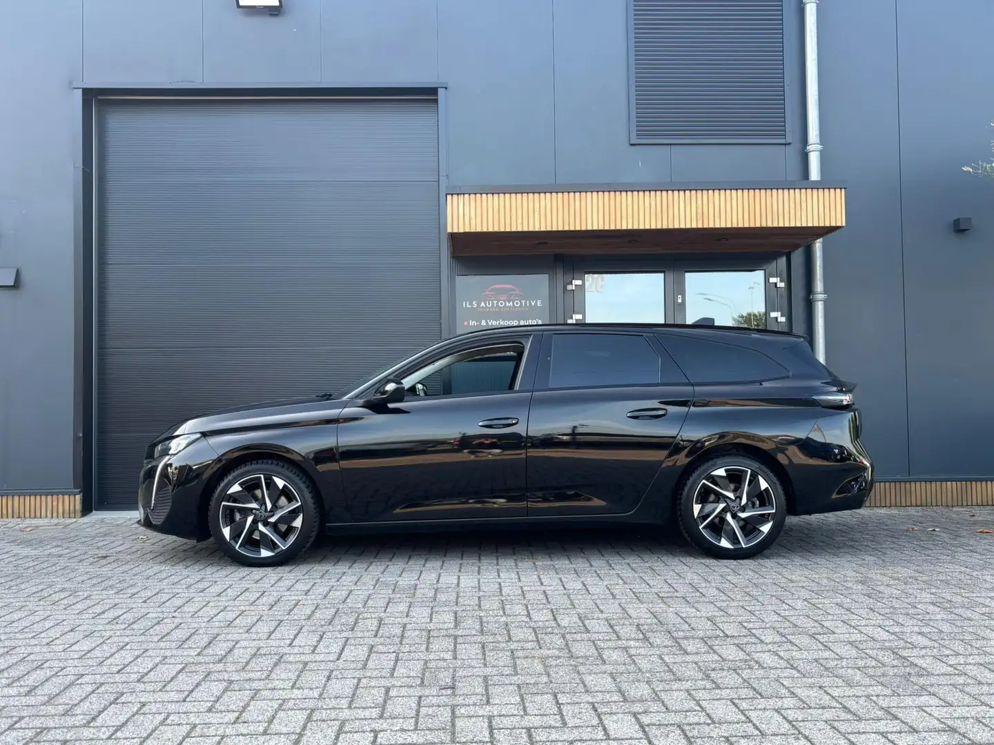 Peugeot 308 SW 1.2 PureTech Allure AUTOMAAT NIEUWE DISTRIBUTIE Zwart - 2
