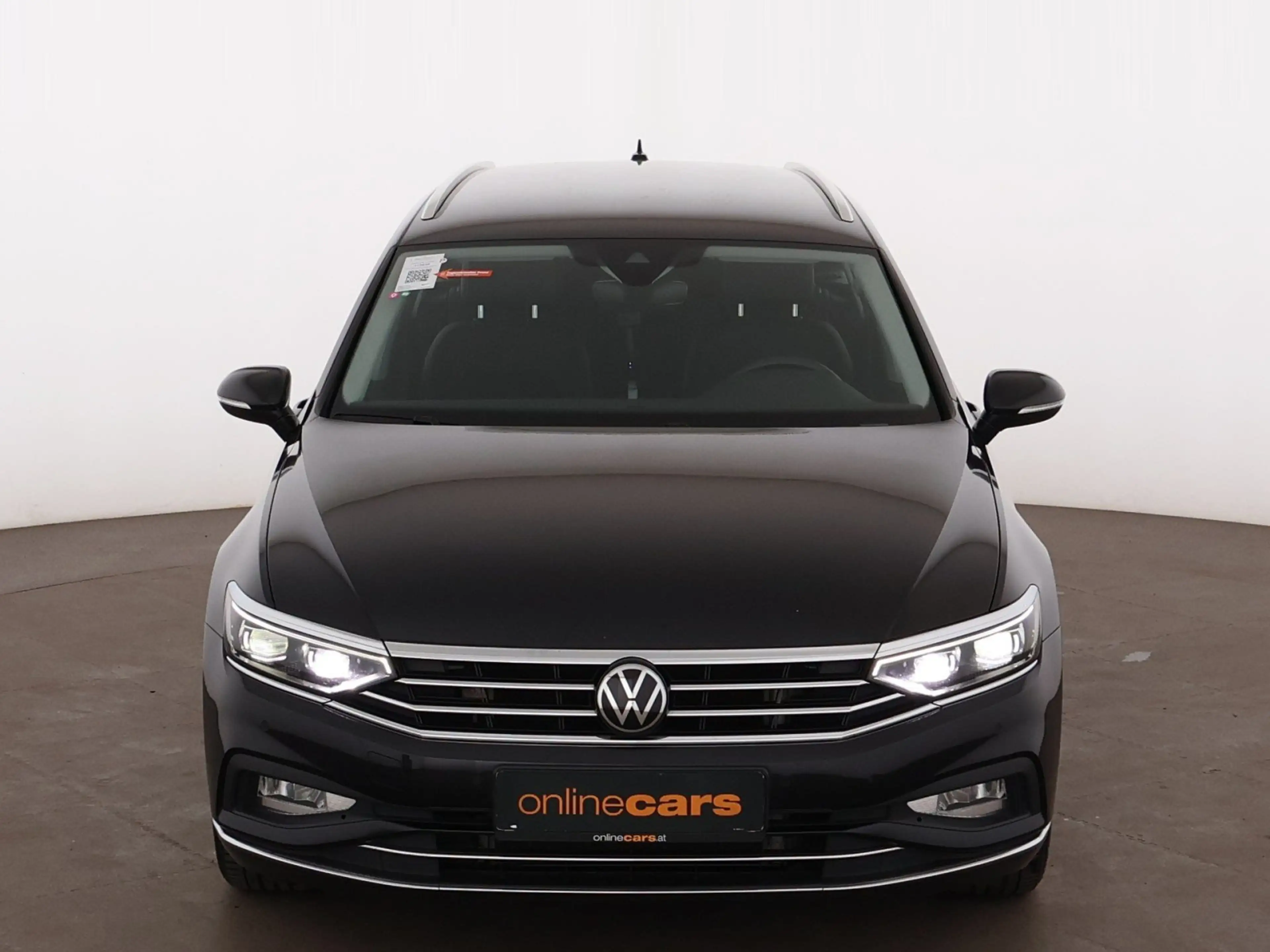 Volkswagen Passat Variant 2.0 TDI Elegance Aut MATRIX RADAR — photo 4