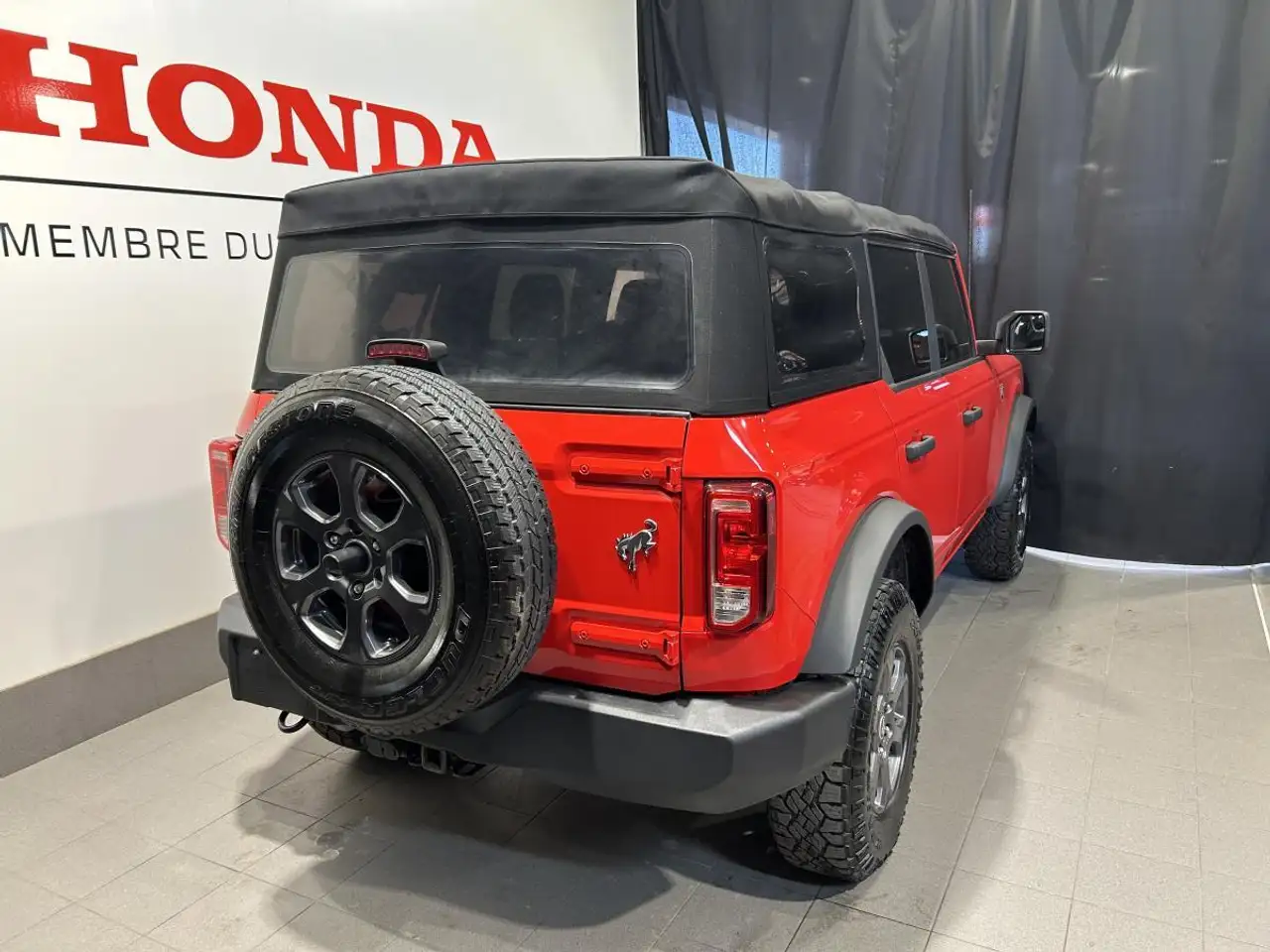 Ford Bronco photo Ford Bronco