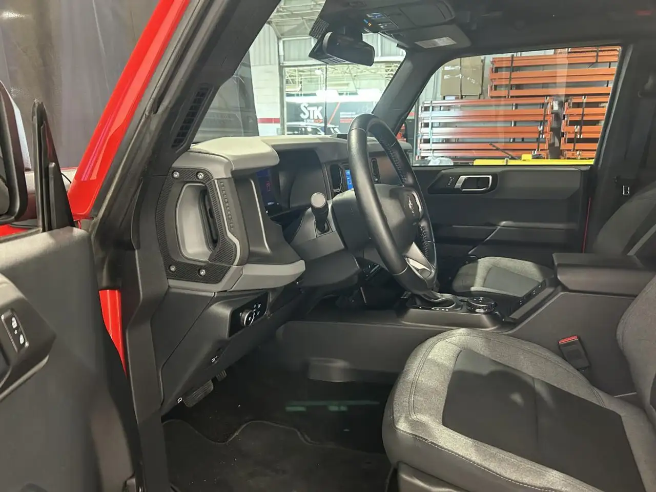 Ford Bronco photo Ford Bronco
