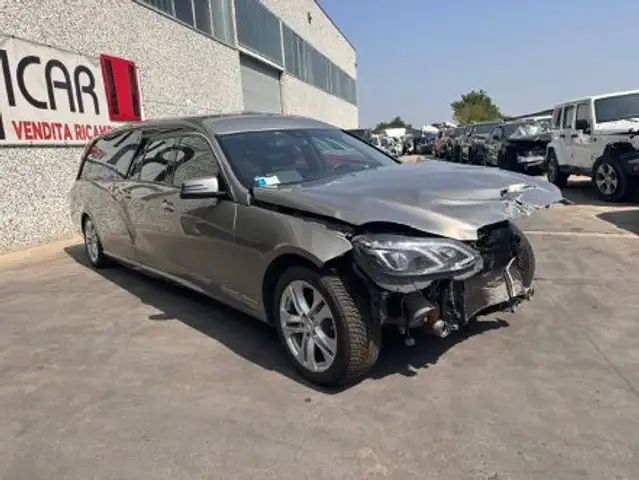 Mercedes-Benz E 250 cdi CARRO FUNEBRE