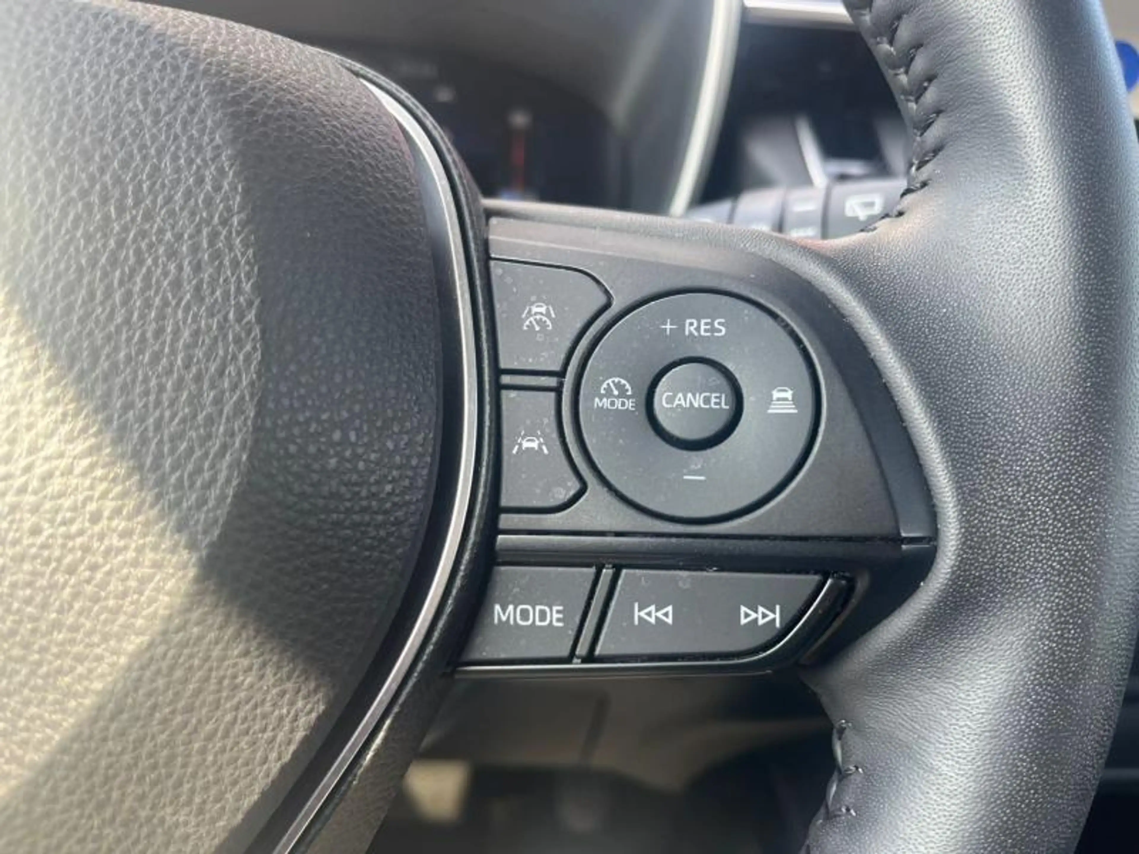 Toyota Corolla Cross Dynamic — photo 12
