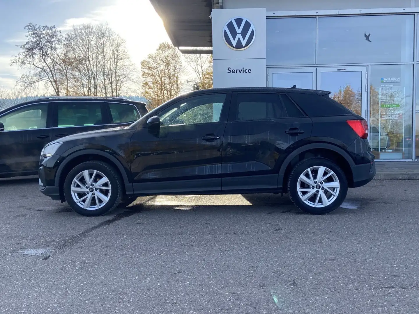 Audi Q2 35 1.5 TSI S-TRONIC NAVI+LED+KAMERA+SHZ+PDC+D Schwarz - 2
