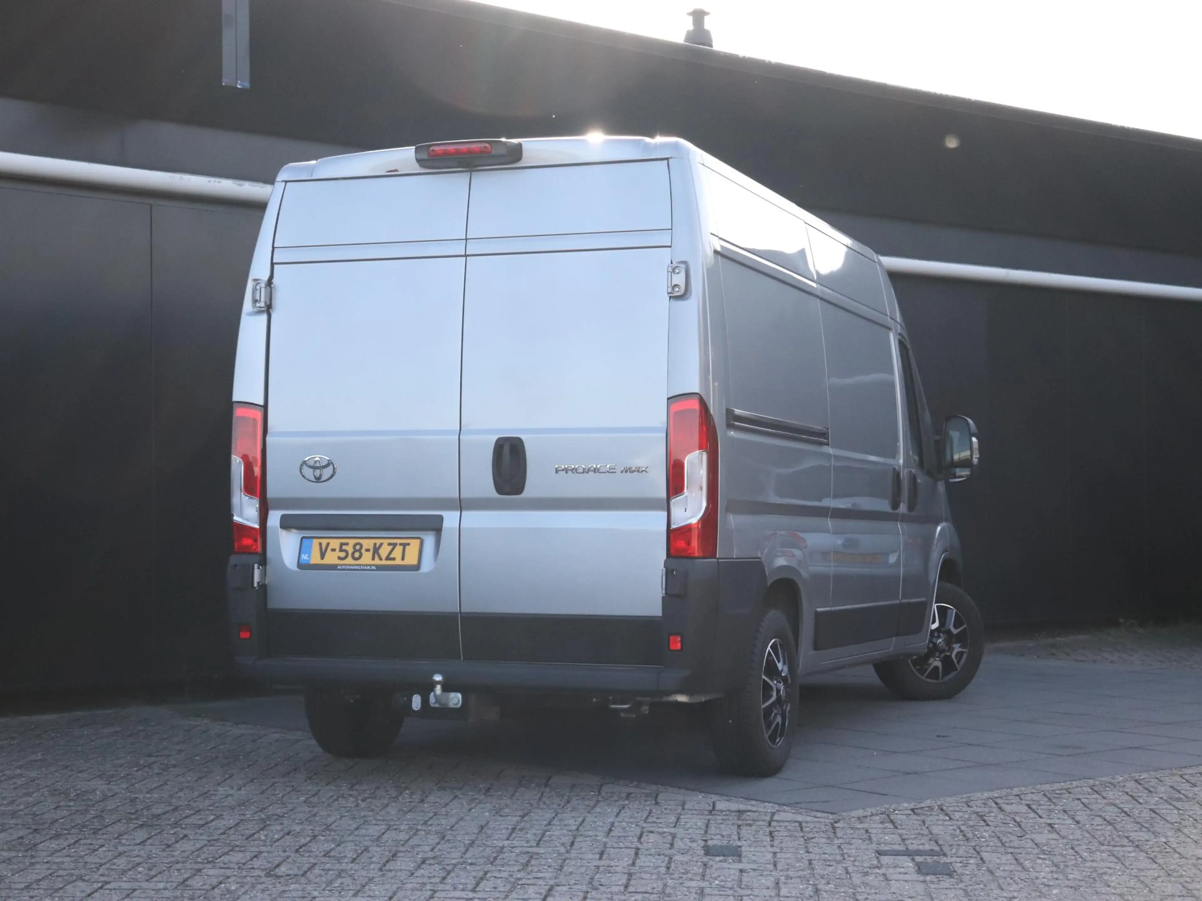 Toyota Proace Max 2.2 D-4D L2H2 3.5t Navigator | CAMERA | TREKHAAK | — photo 3