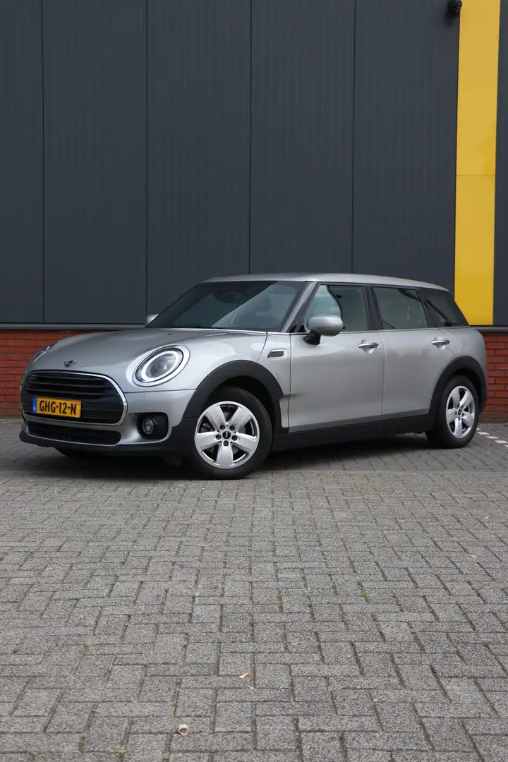 MINI Cooper Clubman Mini 1.5 Essential 136PK | automaat | camera Gris - 2