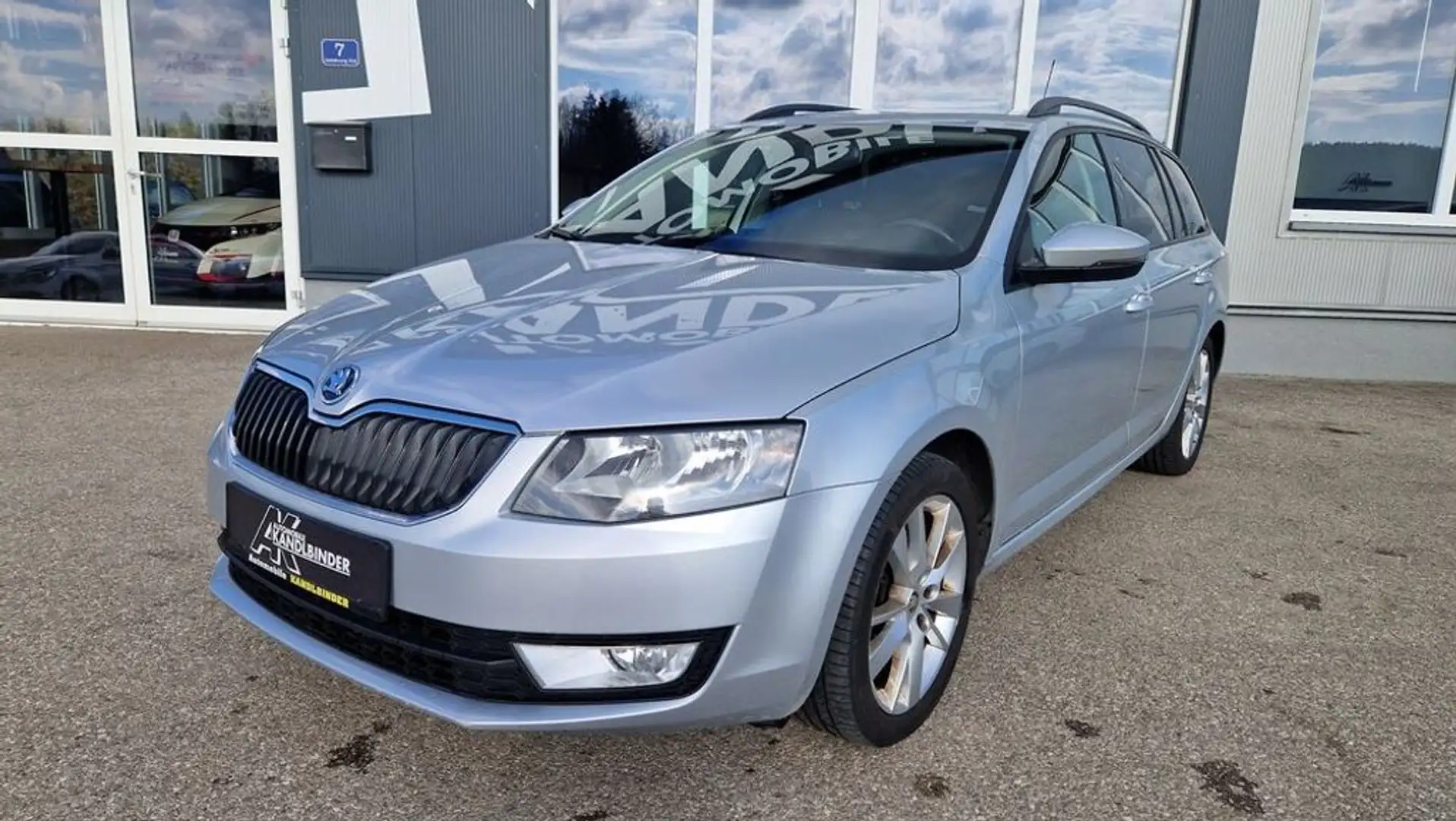 Skoda Octavia Combi TDI 4x4 ''AHV'' Silber - 1