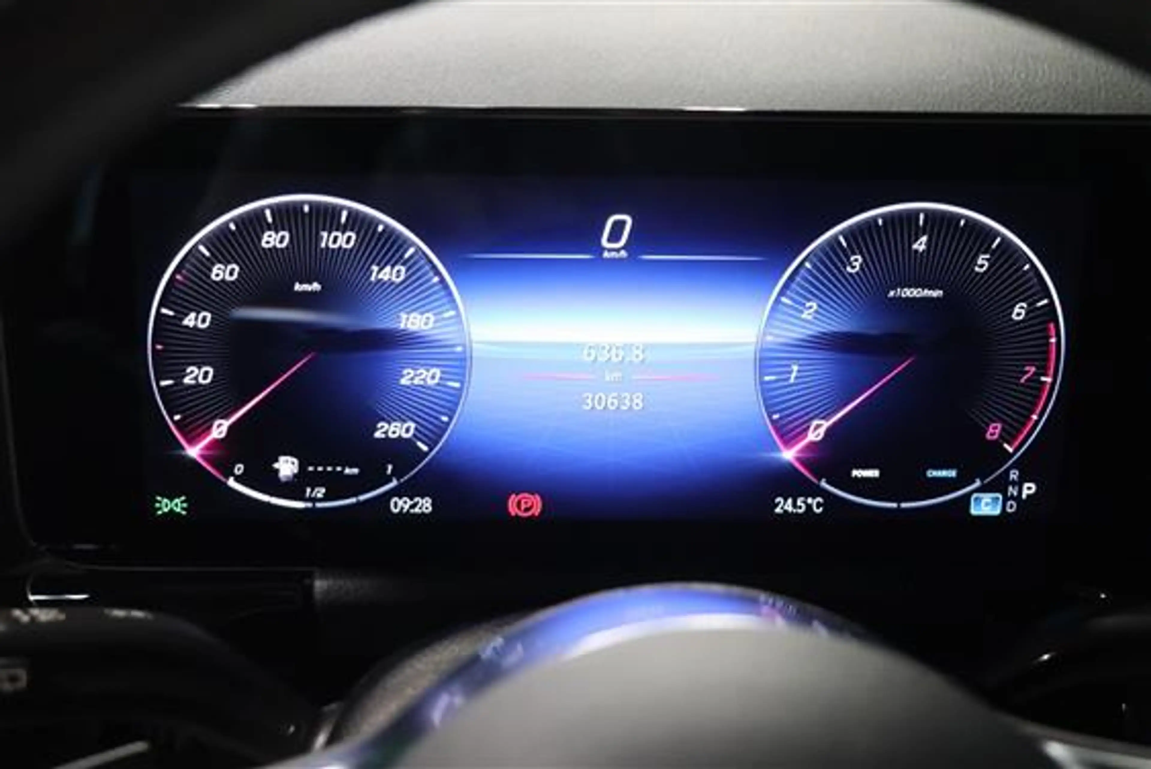 Mercedes-Benz B 180 ESSENTIAL LINE MHEV — photo 10