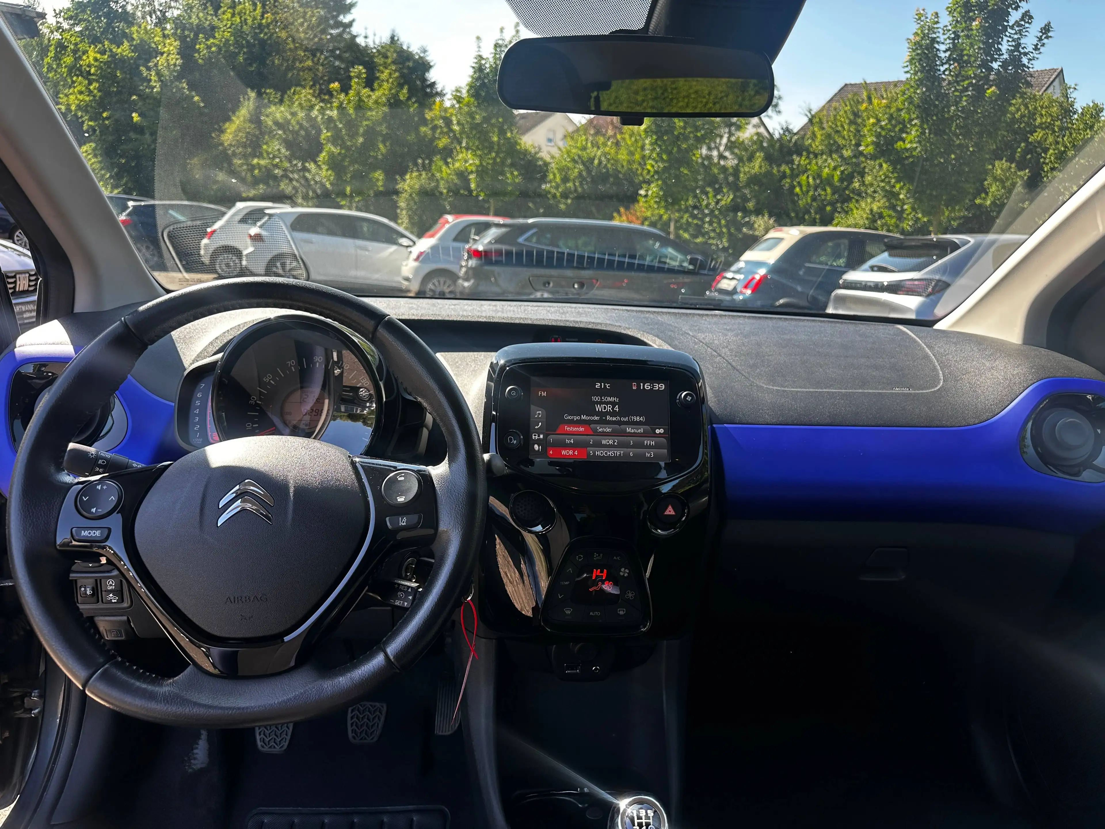 Citroen C1 Shine "mit guter Ausststtung" — photo 11