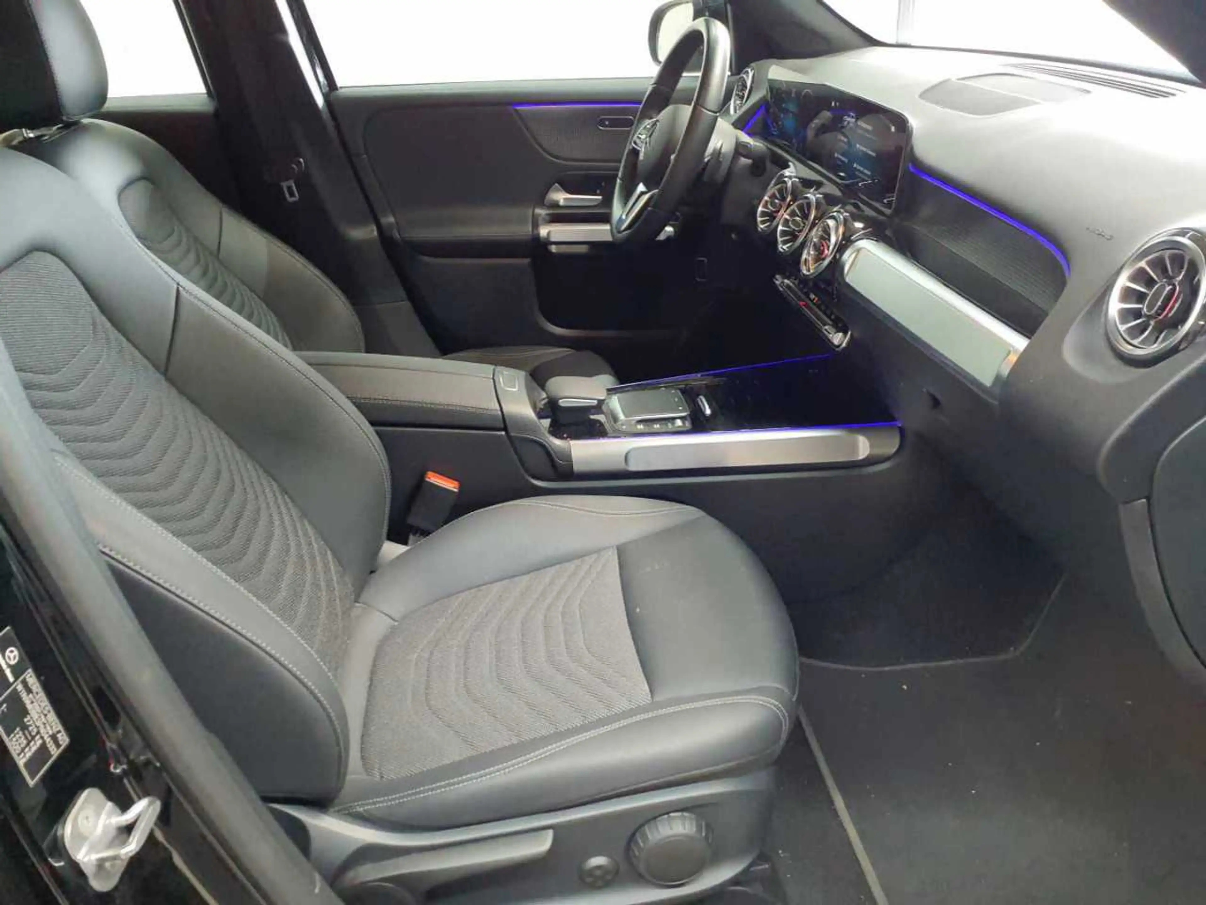 Mercedes-Benz EQB 250 EQB 250 Progressive Advanced+ 7Si SHZ — photo 8