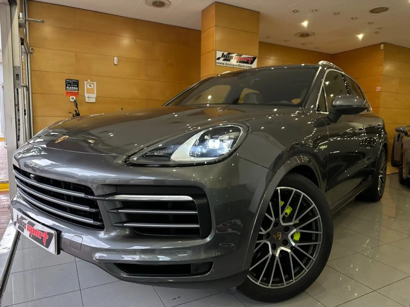 Porsche Cayenne E-Hybrid Aut. Gris - 1