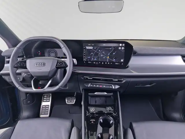 Audi Q3 view 7