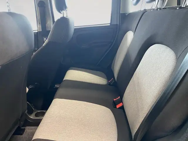 Fiat Panda view 8