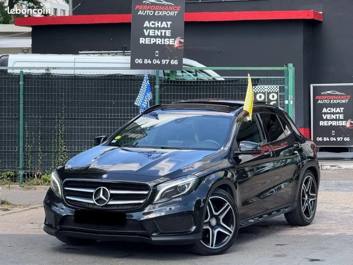 Mercedes-Benz GLA 220 Classe Mercedes 220d 177CV PACK AMG Garantie 3 Moi Noir - 1