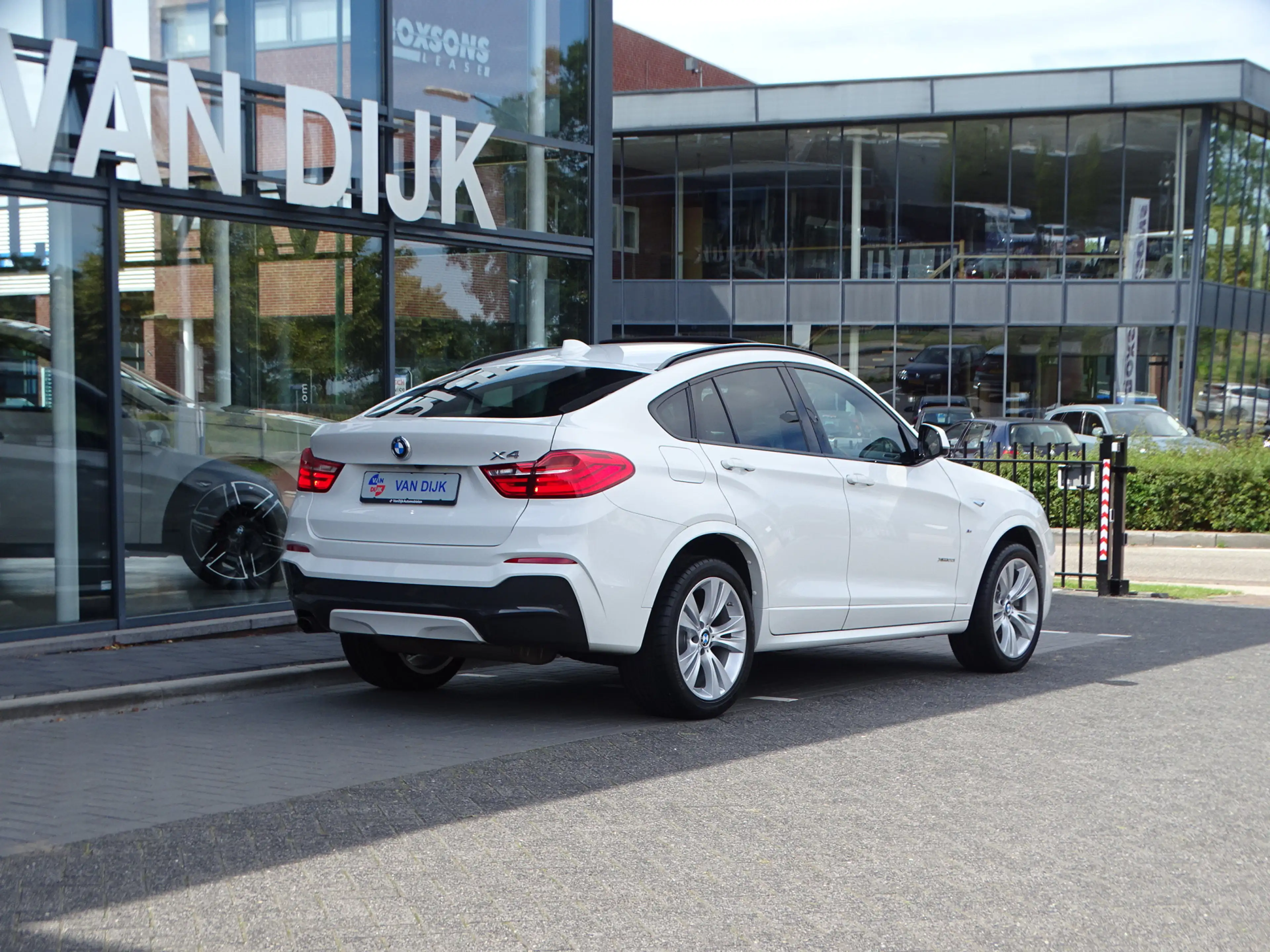 BMW X4 xDrive20i High Executive M Sport Edition — photo 6