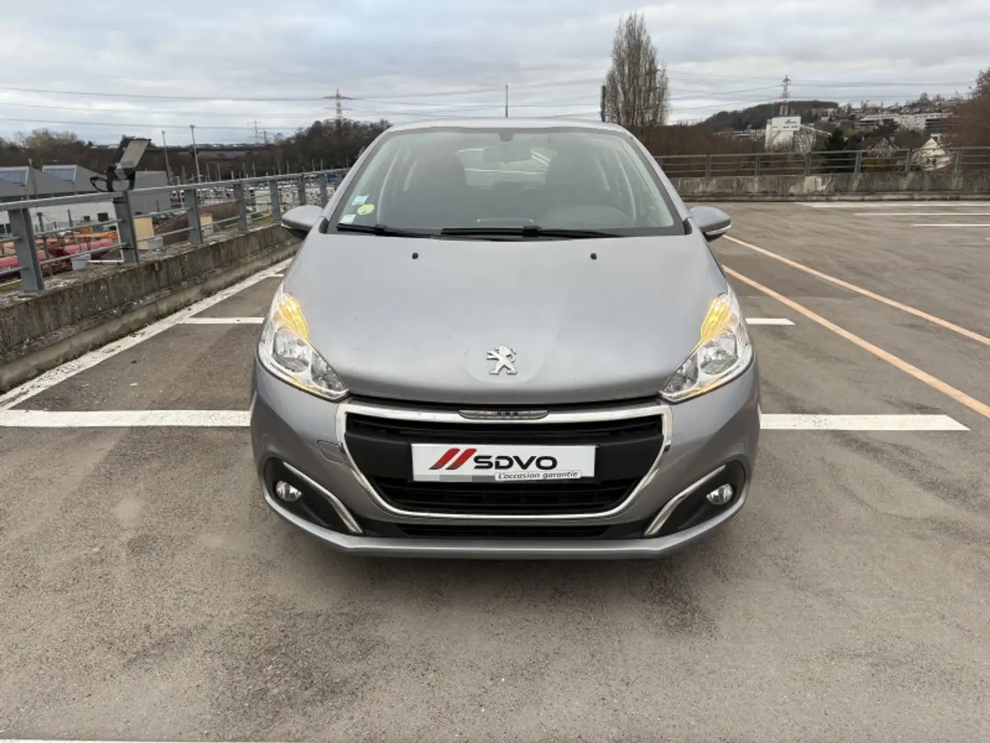 Peugeot 208 1.6 BLUEHDI 100CH ACTIVE BUSINESS S\u0026S 5P Grau - 2