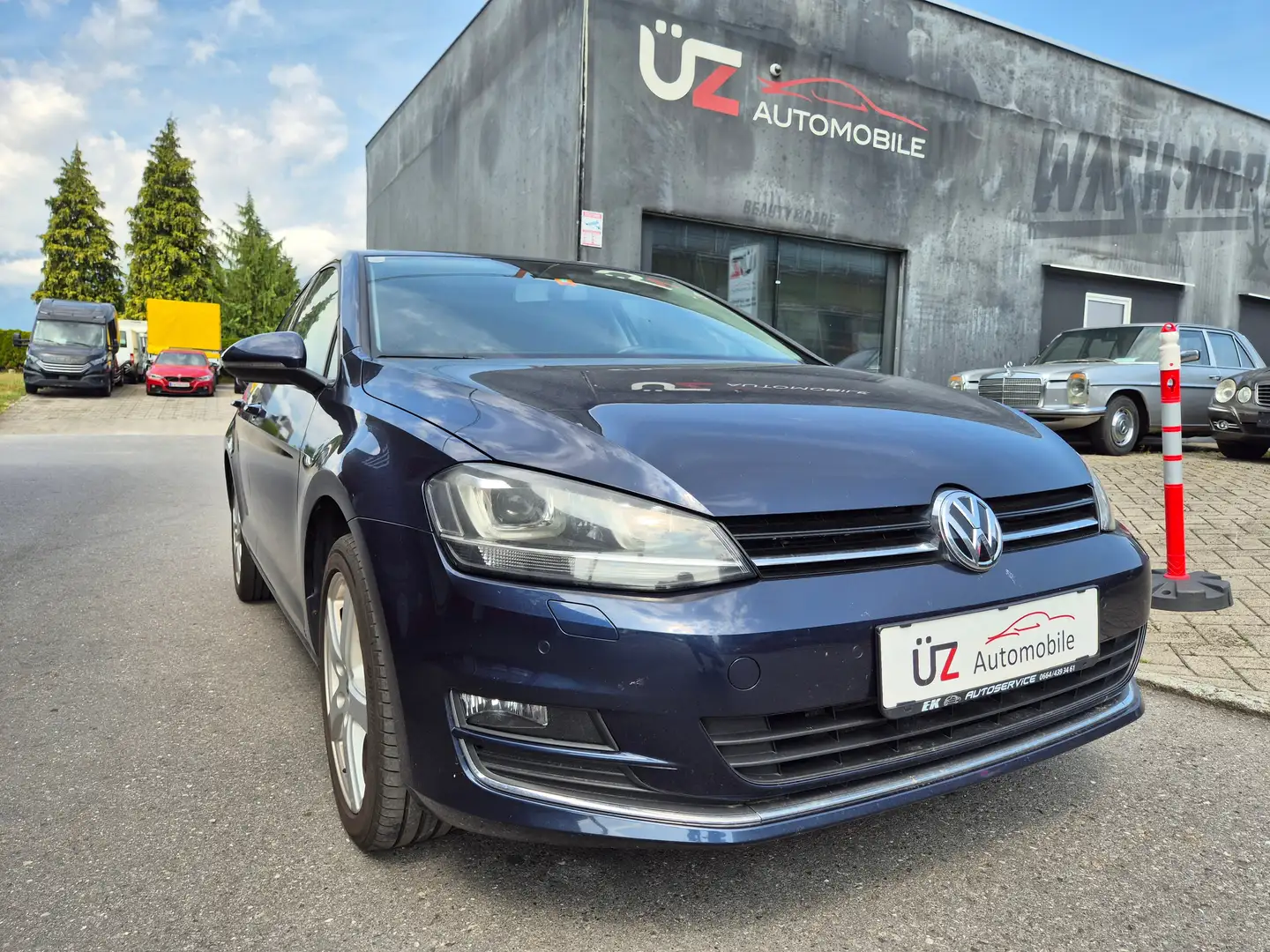 Volkswagen Golf *** ALLRAD *** Highline BMT 4Motion Blau - 2