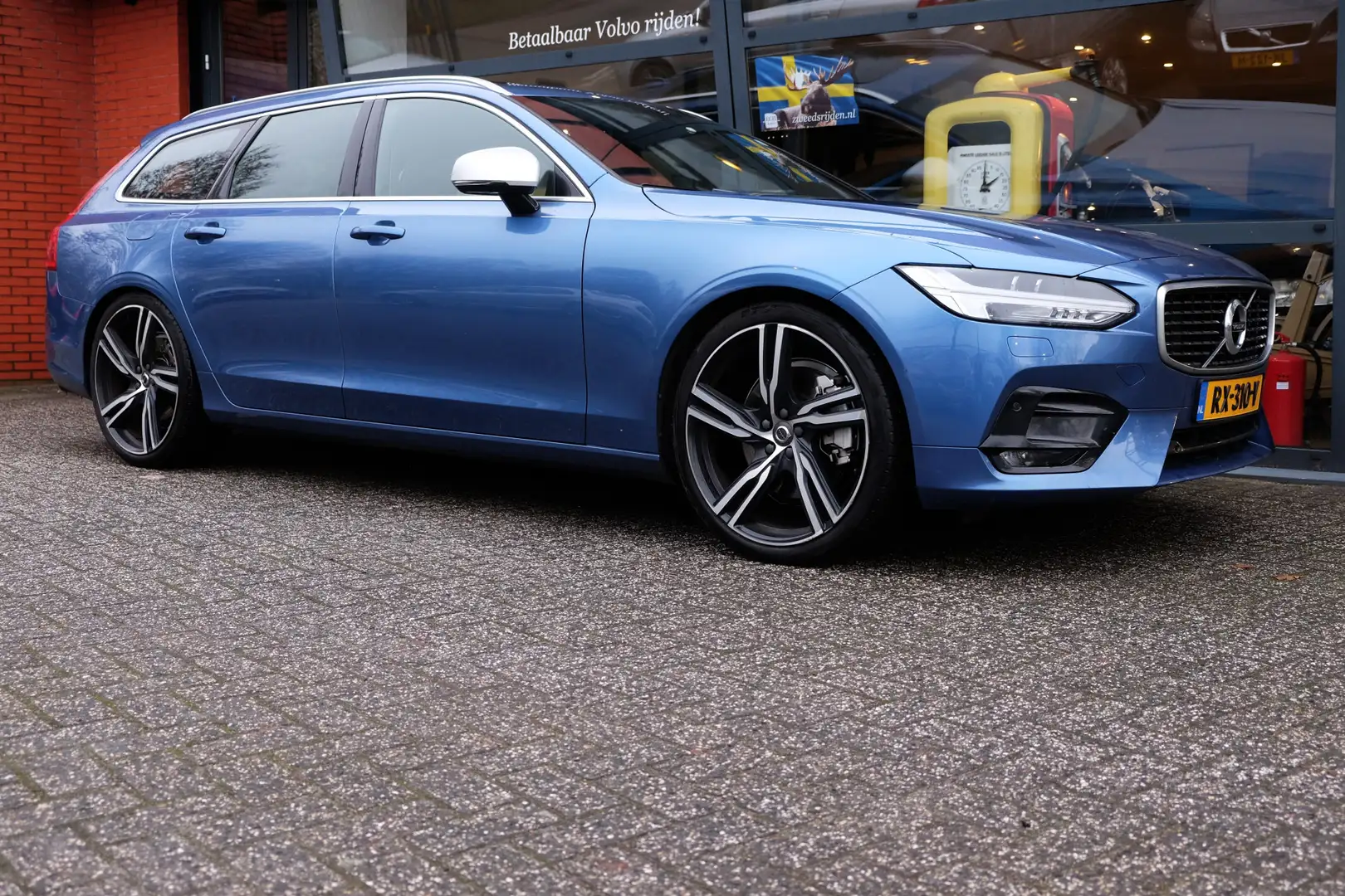 Volvo V90 2.0 T5 R-Design Polestar Engineered, Panodak, DAB, Bleu - 1