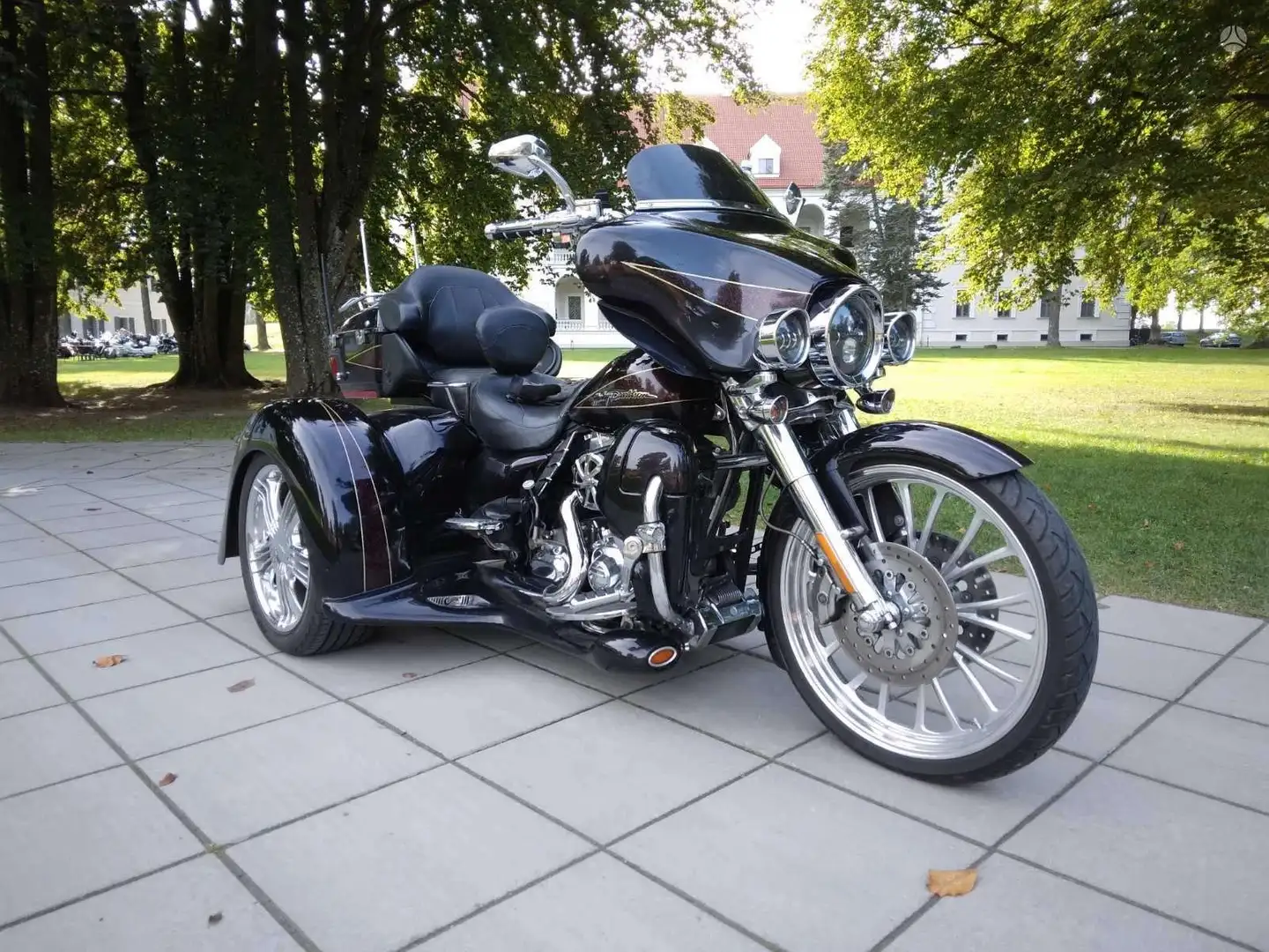 Harley-Davidson Trike FLHTCUSE5 Чорний - 1