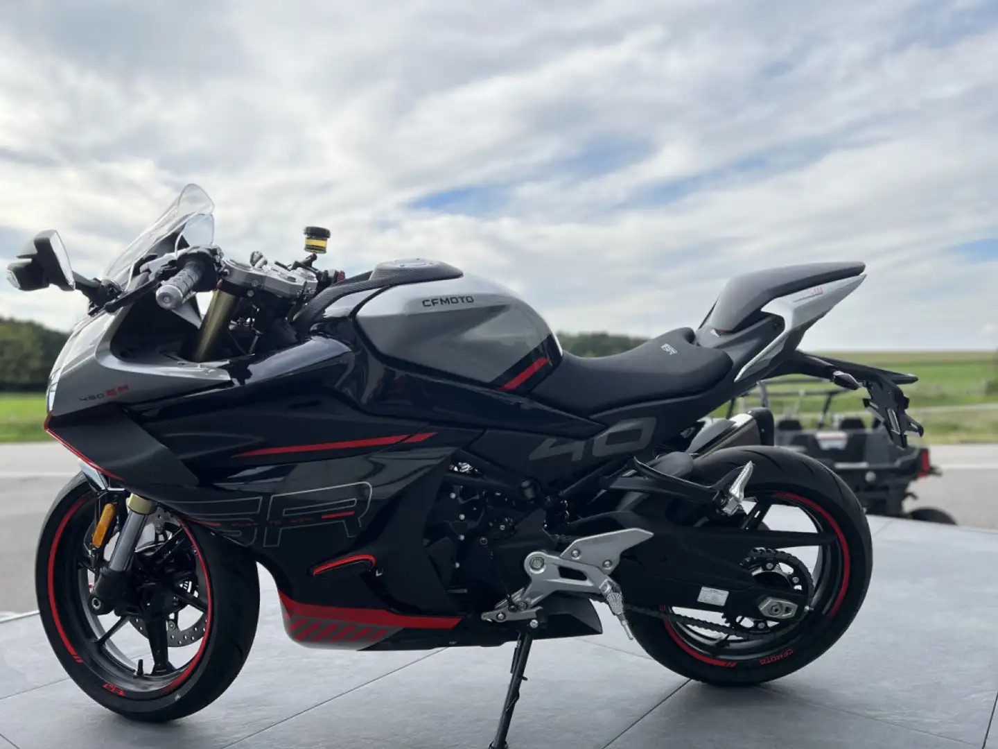 CFMOTO 450 SR Gris - 2