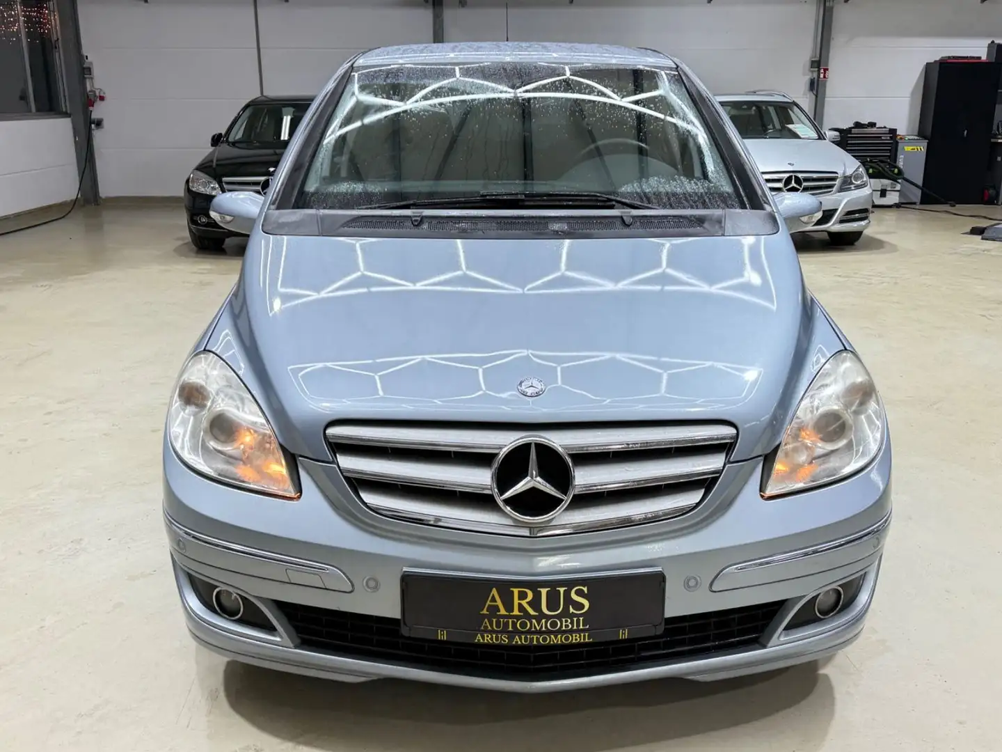 Mercedes-Benz B 200 - NAVI - SHZ - Harman-Kardon -TÜV NEU Blau - 2